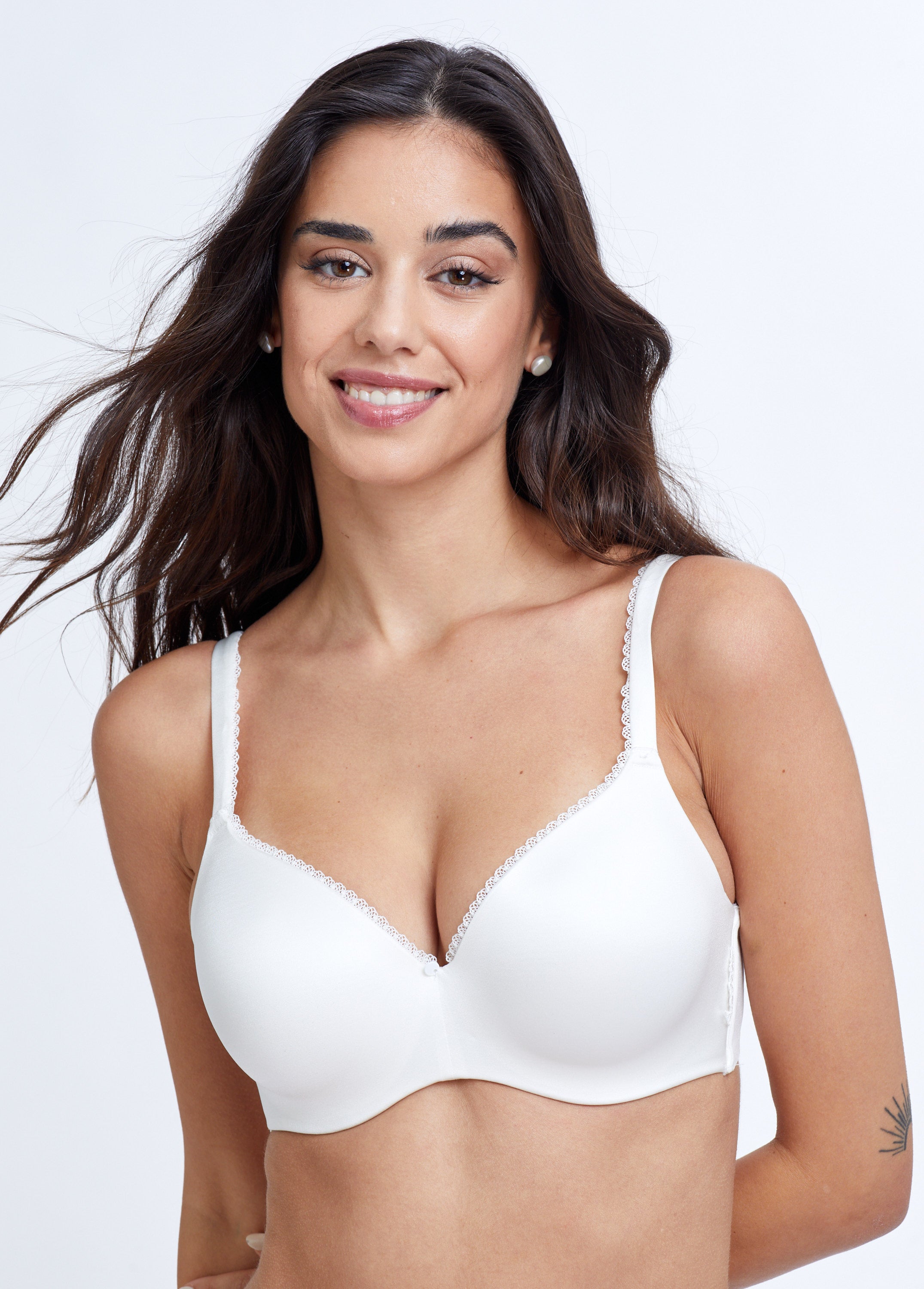 Plain Bra Narrow Lace חזיית ריפוד קל צבע שמנת