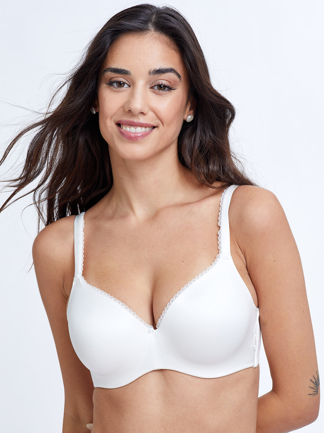 Plain Bra Narrow Lace חזיית ריפוד קל צבע שמנת
