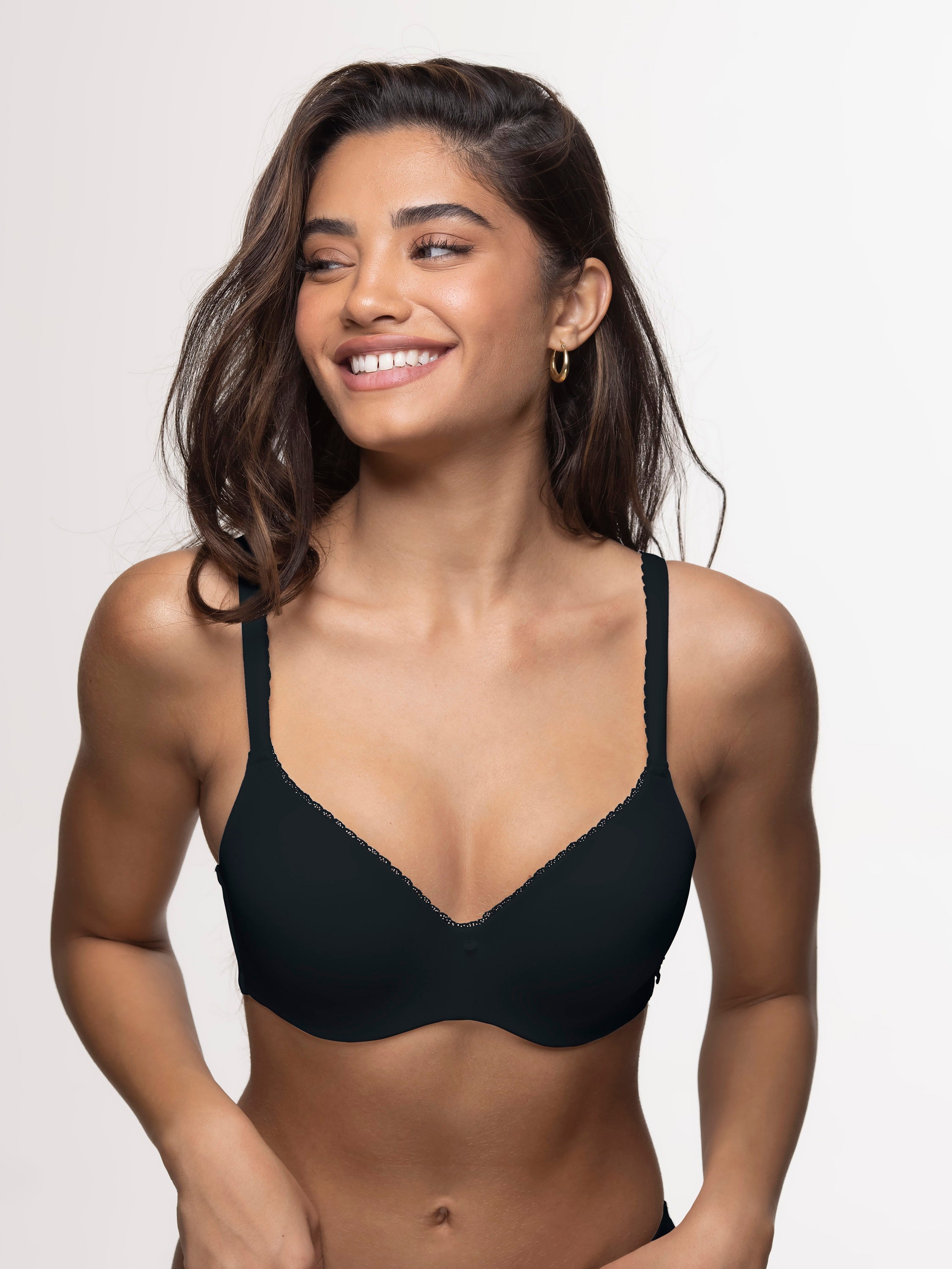 Plain Bra Narrow Lace חזיית ריפוד קל צבע שחור