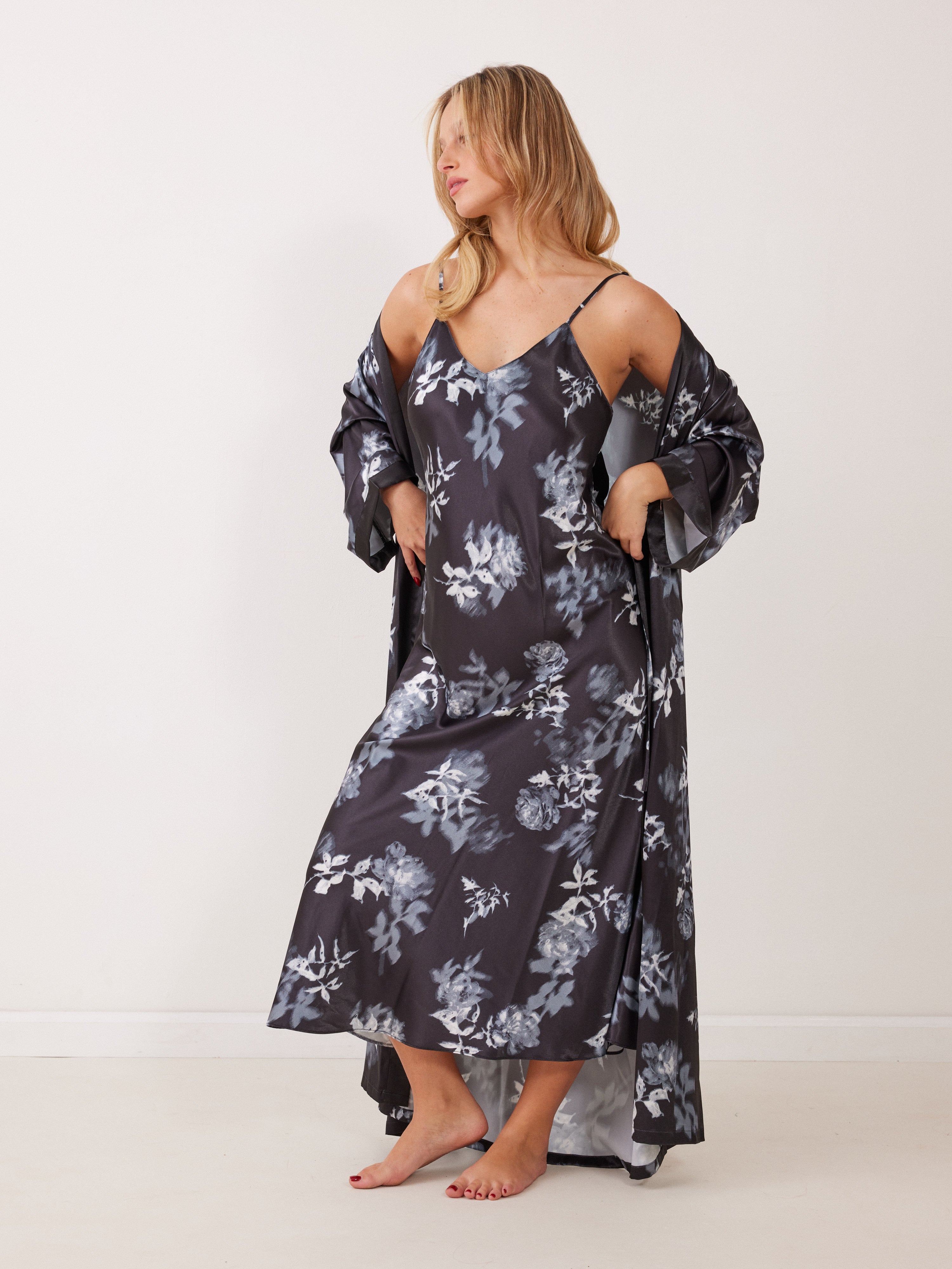 כותנת מקסי מודפס -שחור