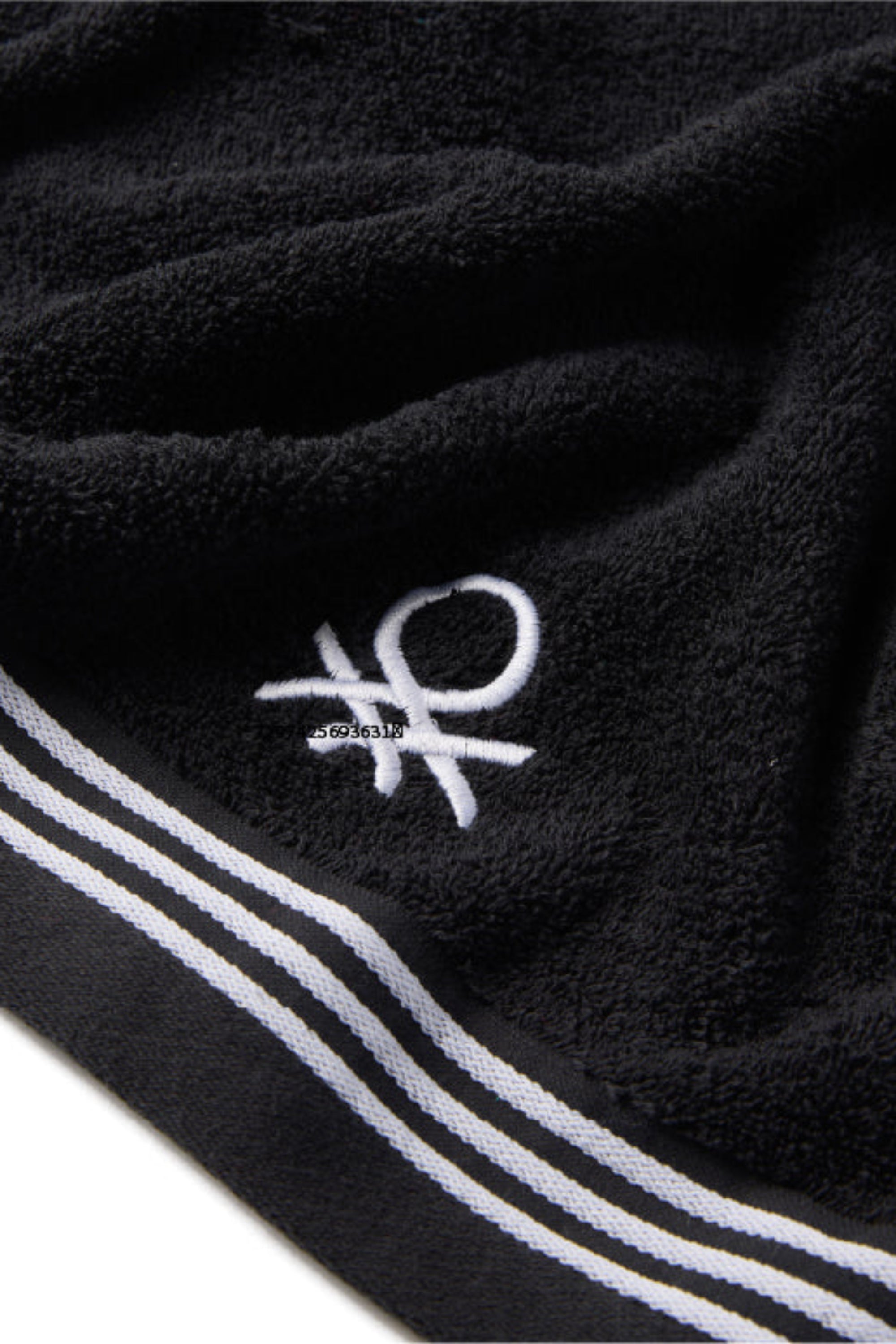 סדרת Classic Benetton , מגבות פנים חלקות עם רקמת לוגו אלגנטית - שחור