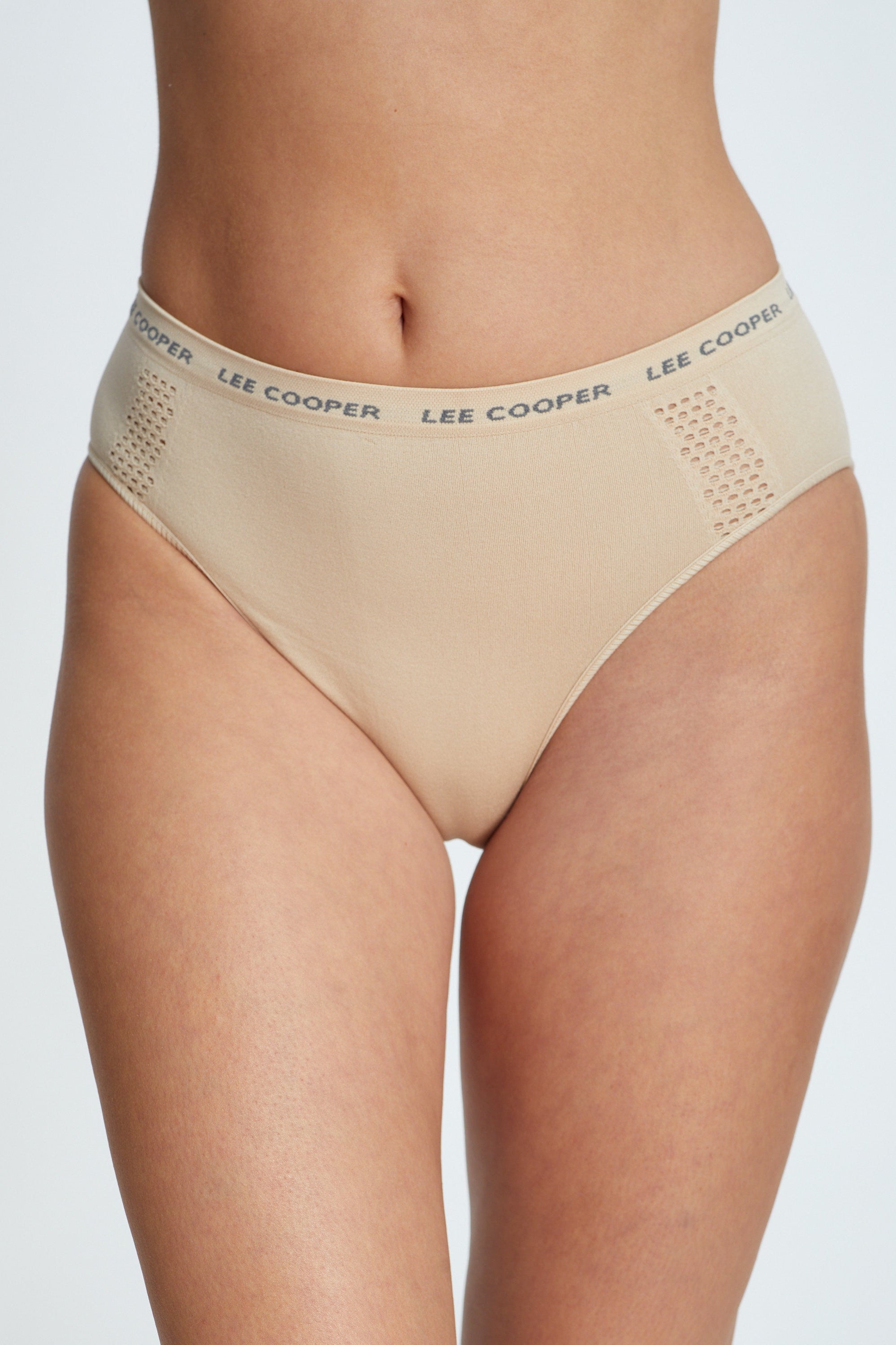 LEE COOPER - תחתון שלם
צבע בז