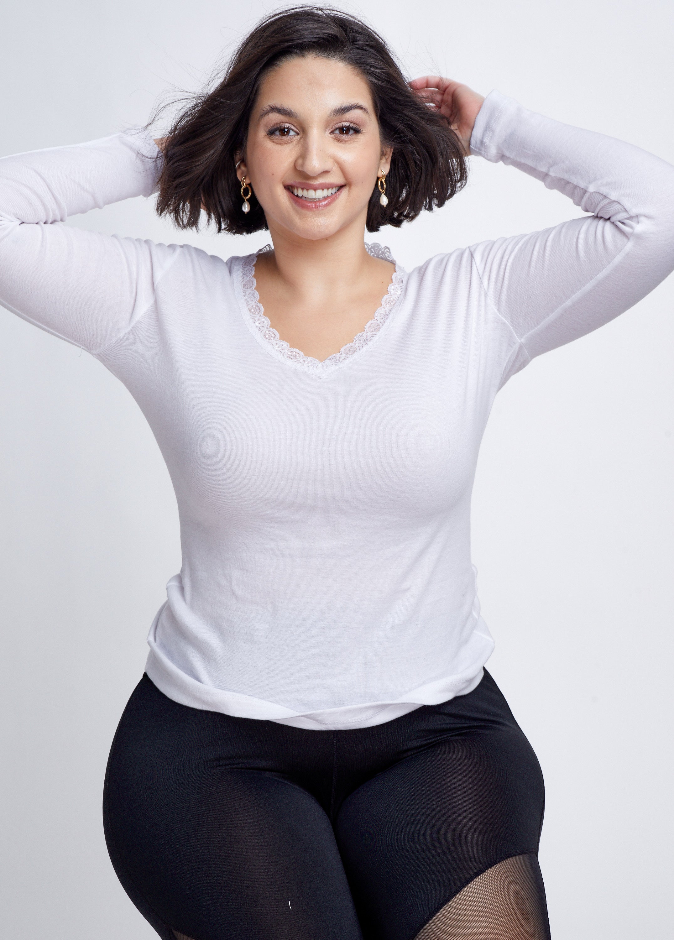 גופיית ריב תחרה שרוול ארוך לאשה