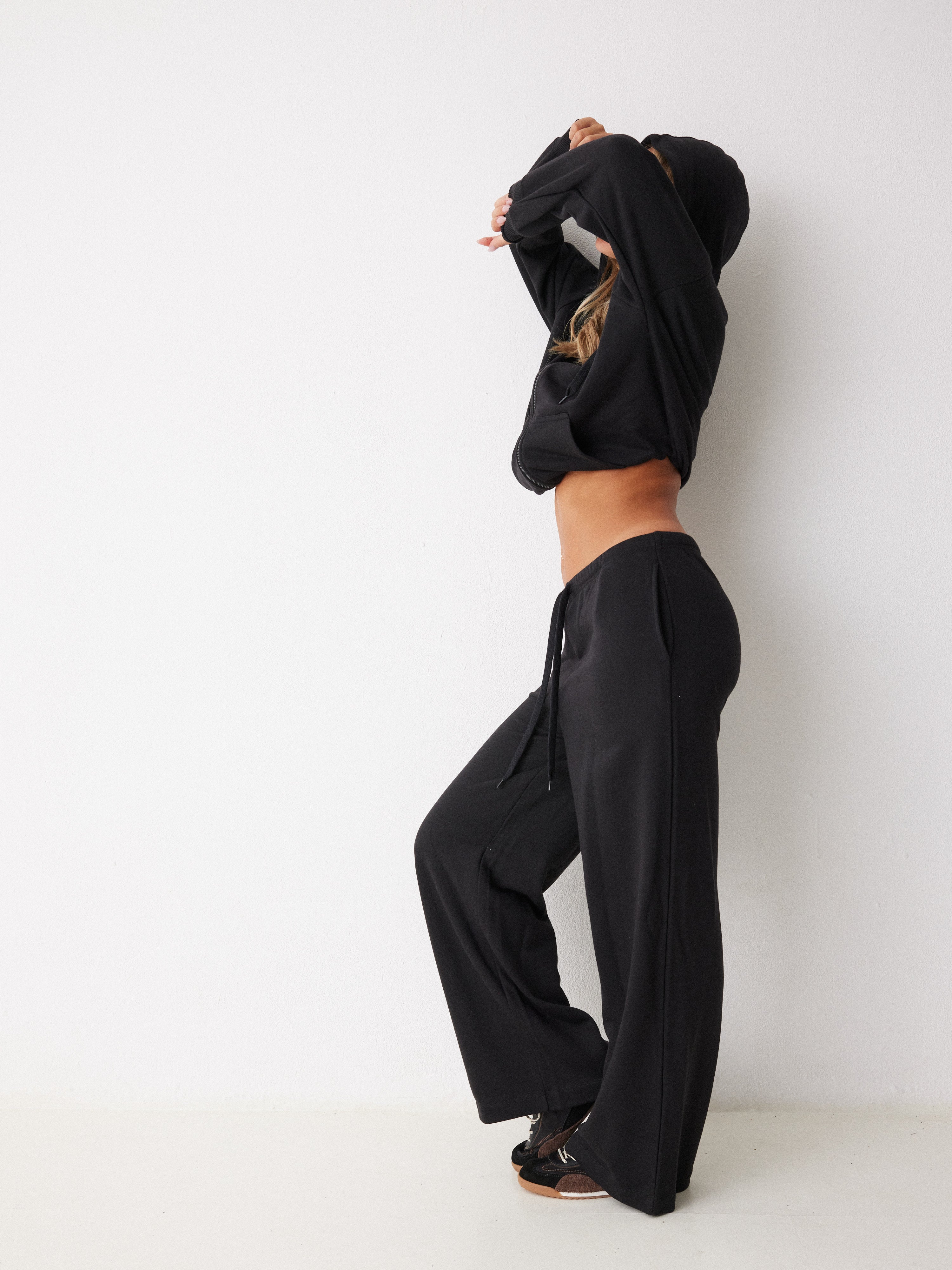 חליפת פנאי פרנץ' טרי - שחור