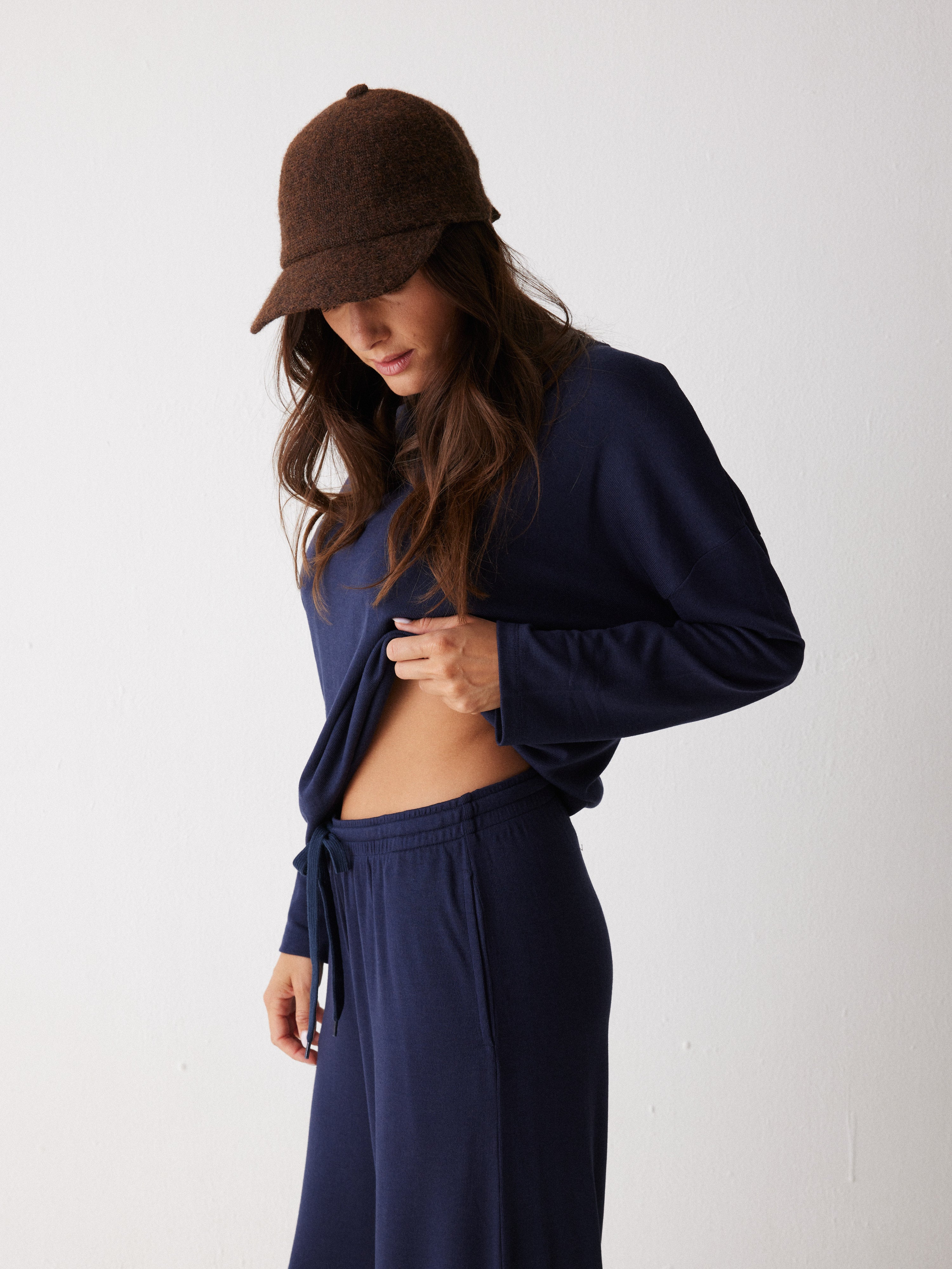 חליפת פנאי סריג דק - כחול