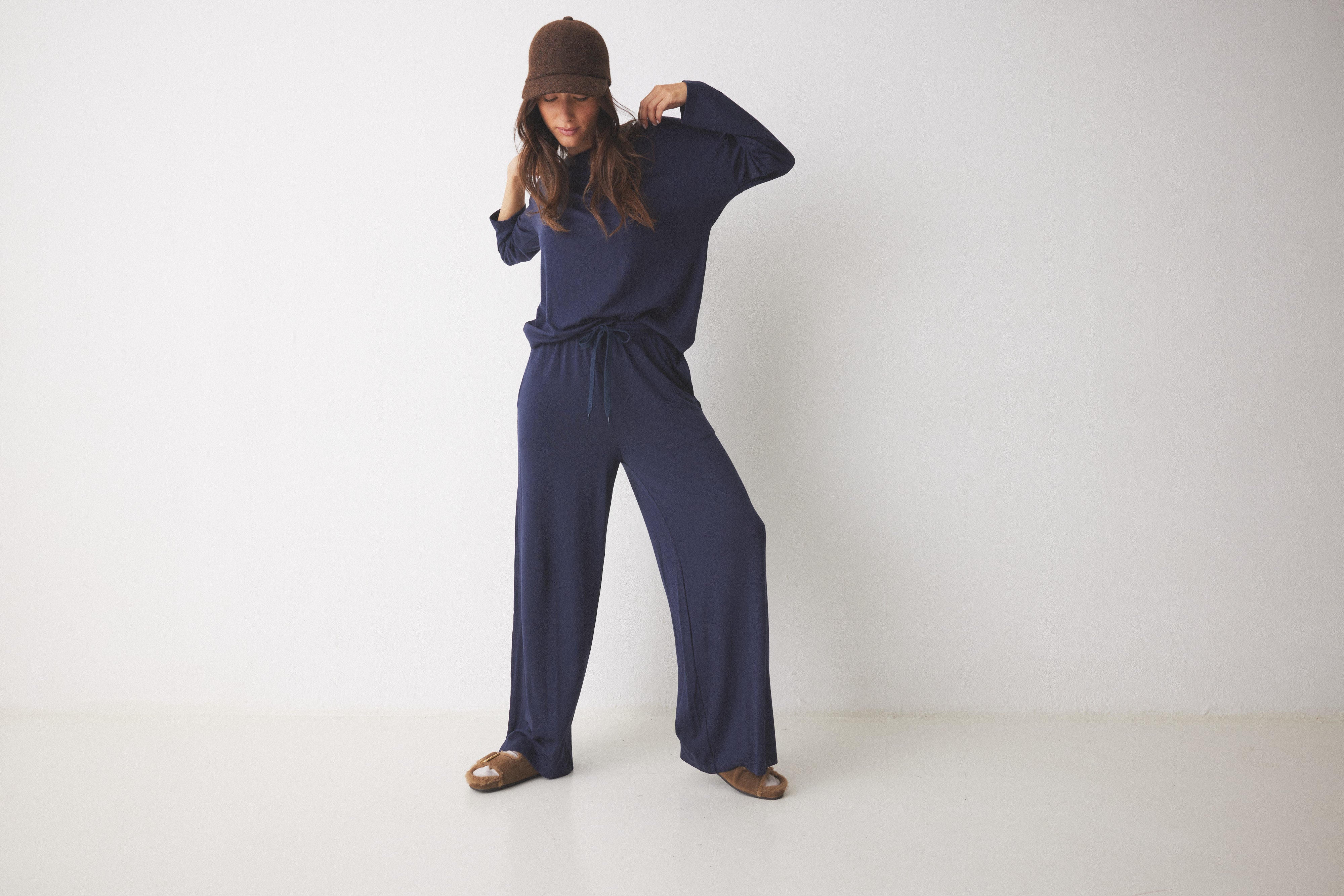 חליפת פנאי סריג דק - כחול