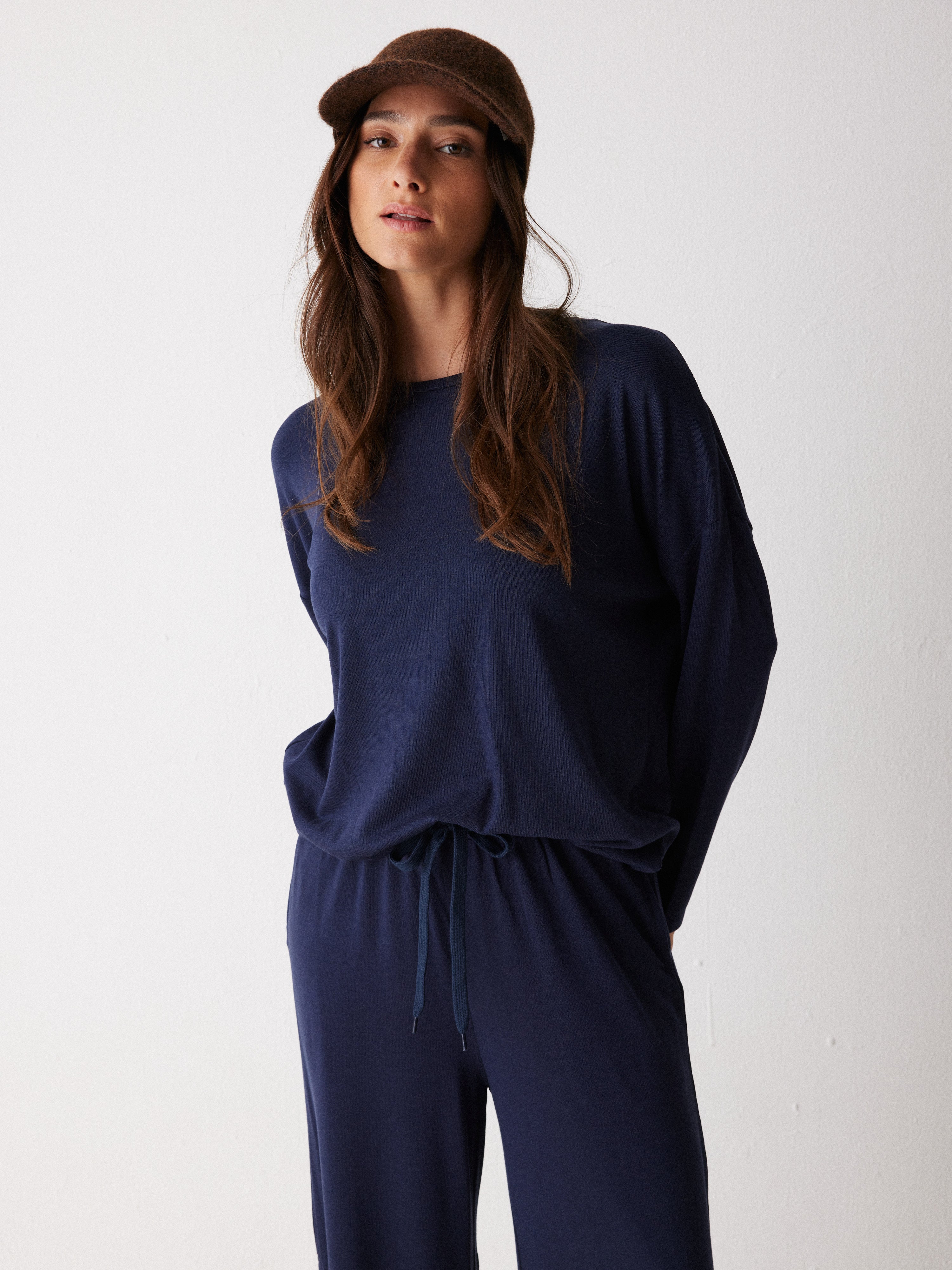 חליפת פנאי סריג דק - כחול