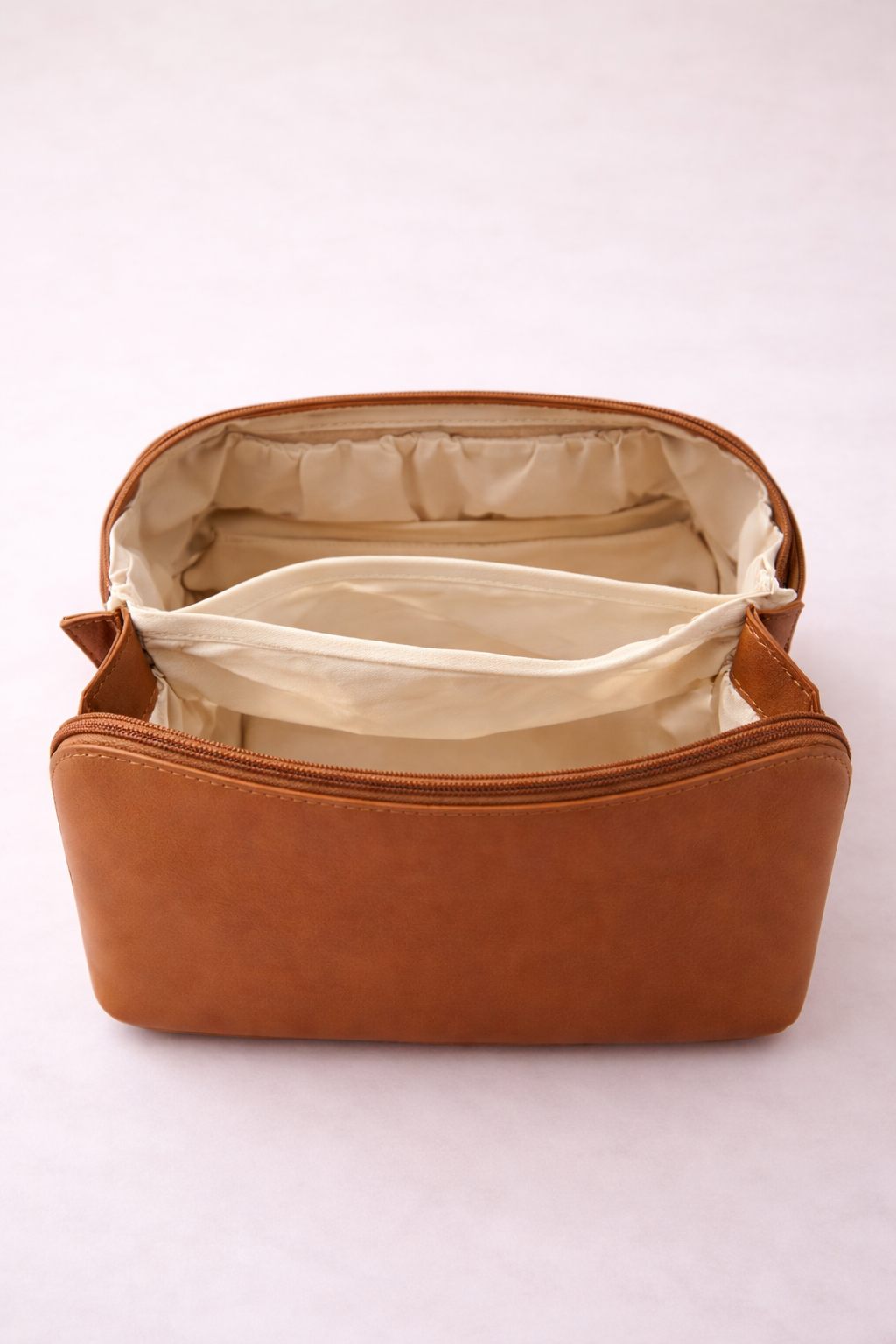 תיק איפור צבע כאמל