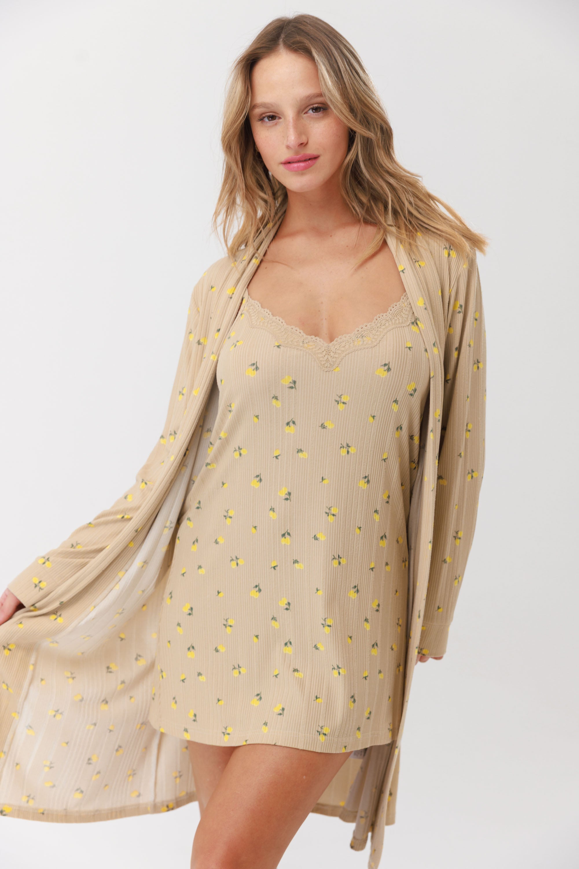 סט חלוק+כותונת יאמי לוקס - קפה