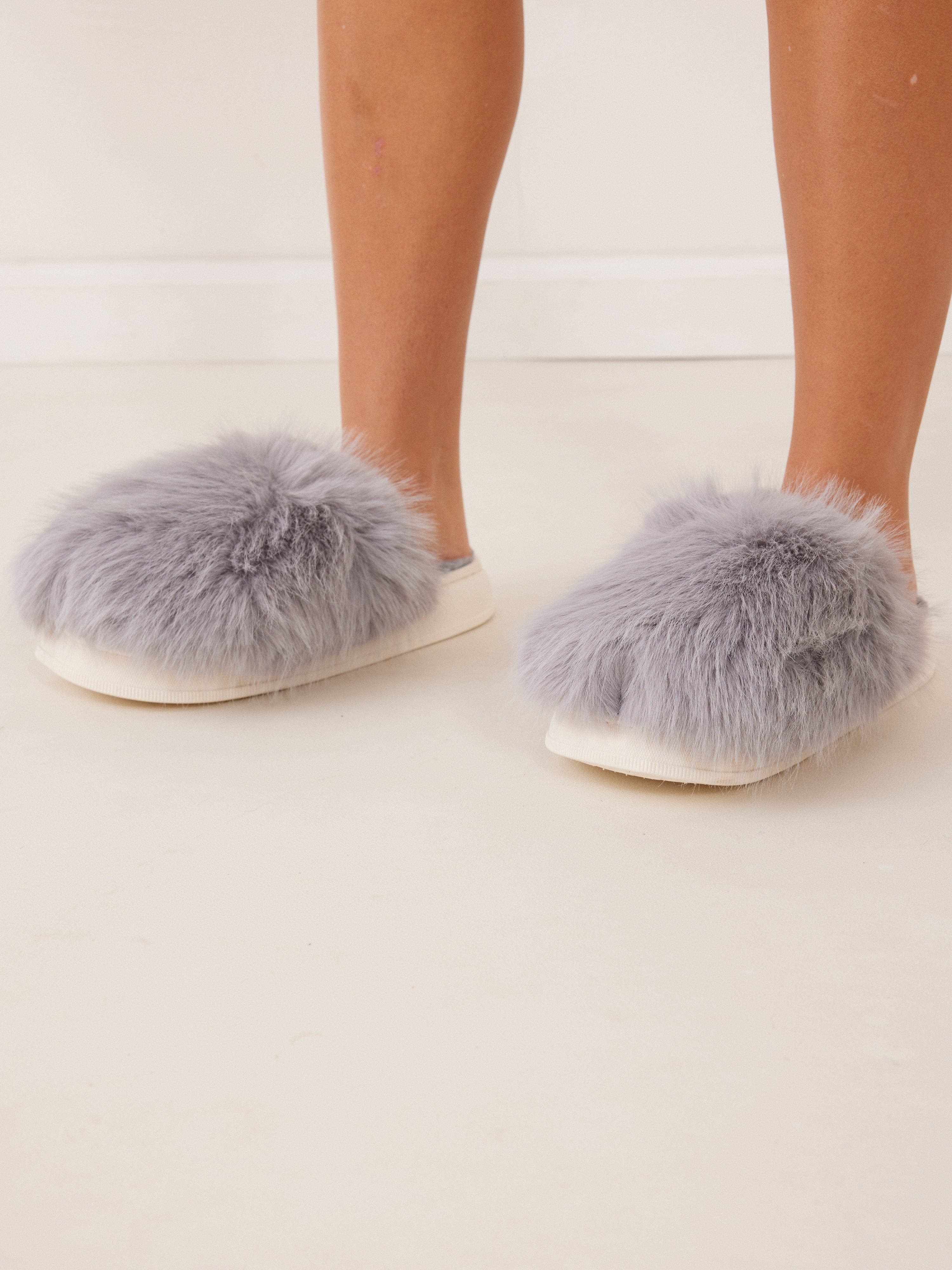 נעלי בית פרווה - אפור