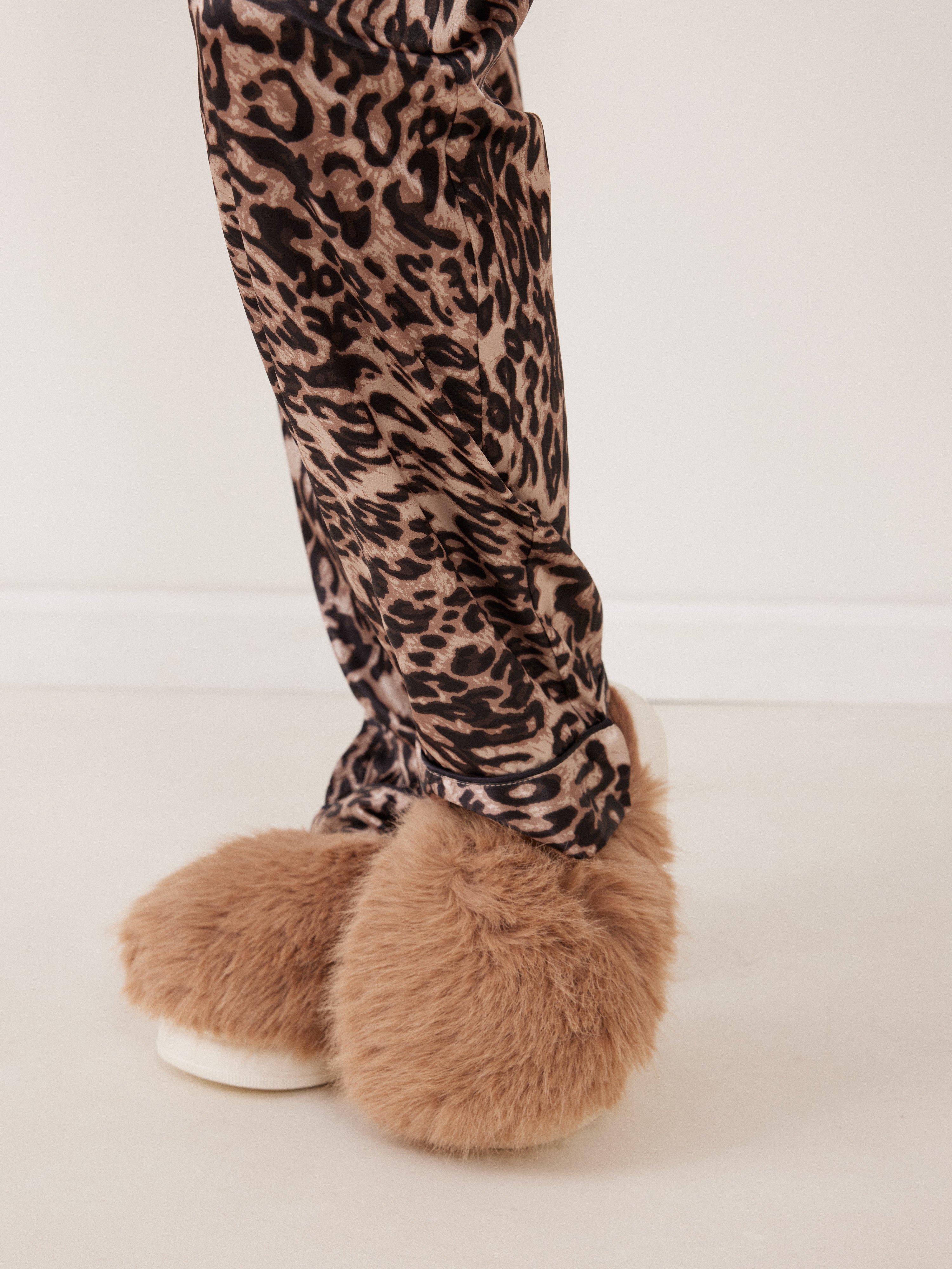 נעלי בית פרווה - בז'