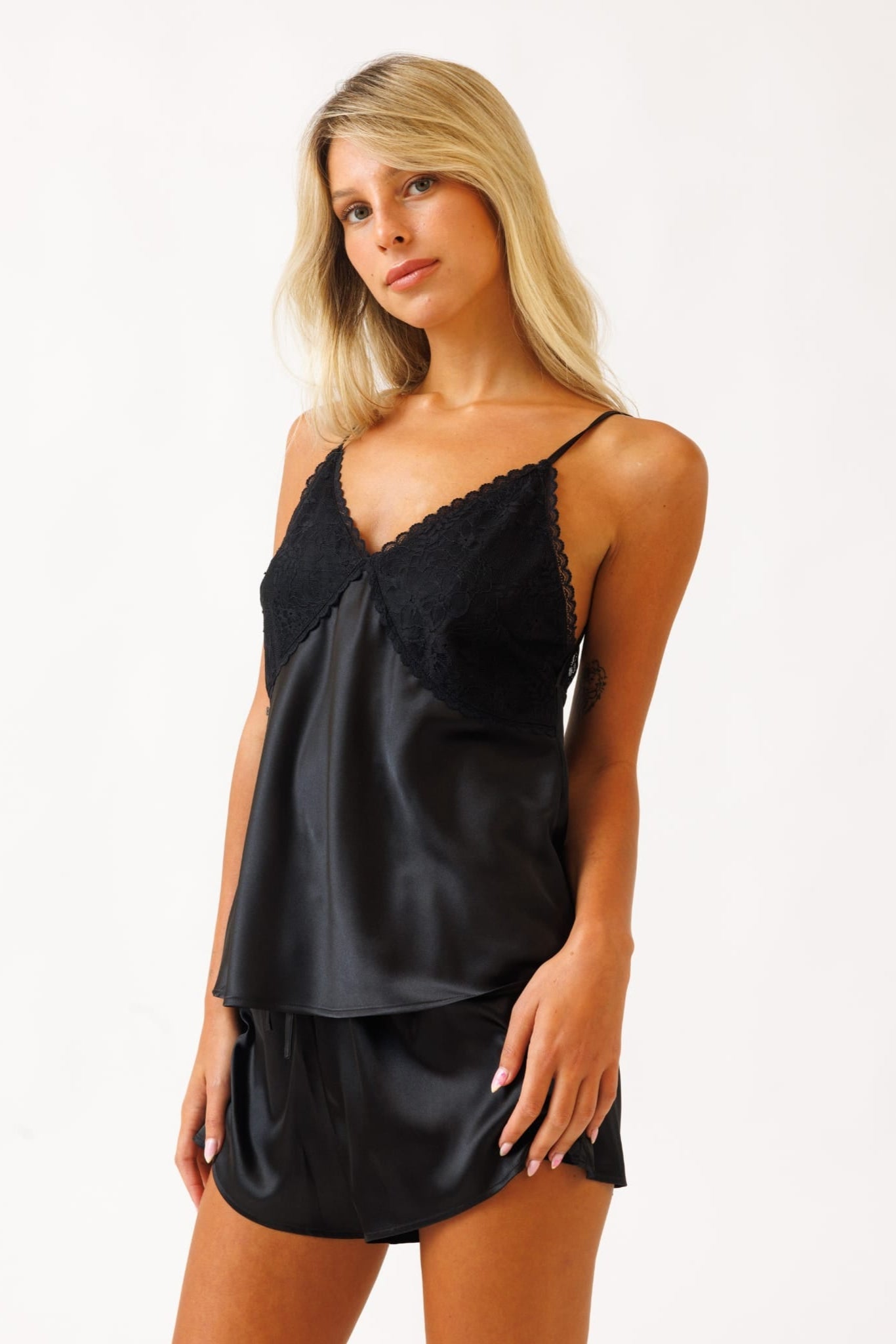 ביבי דול שני