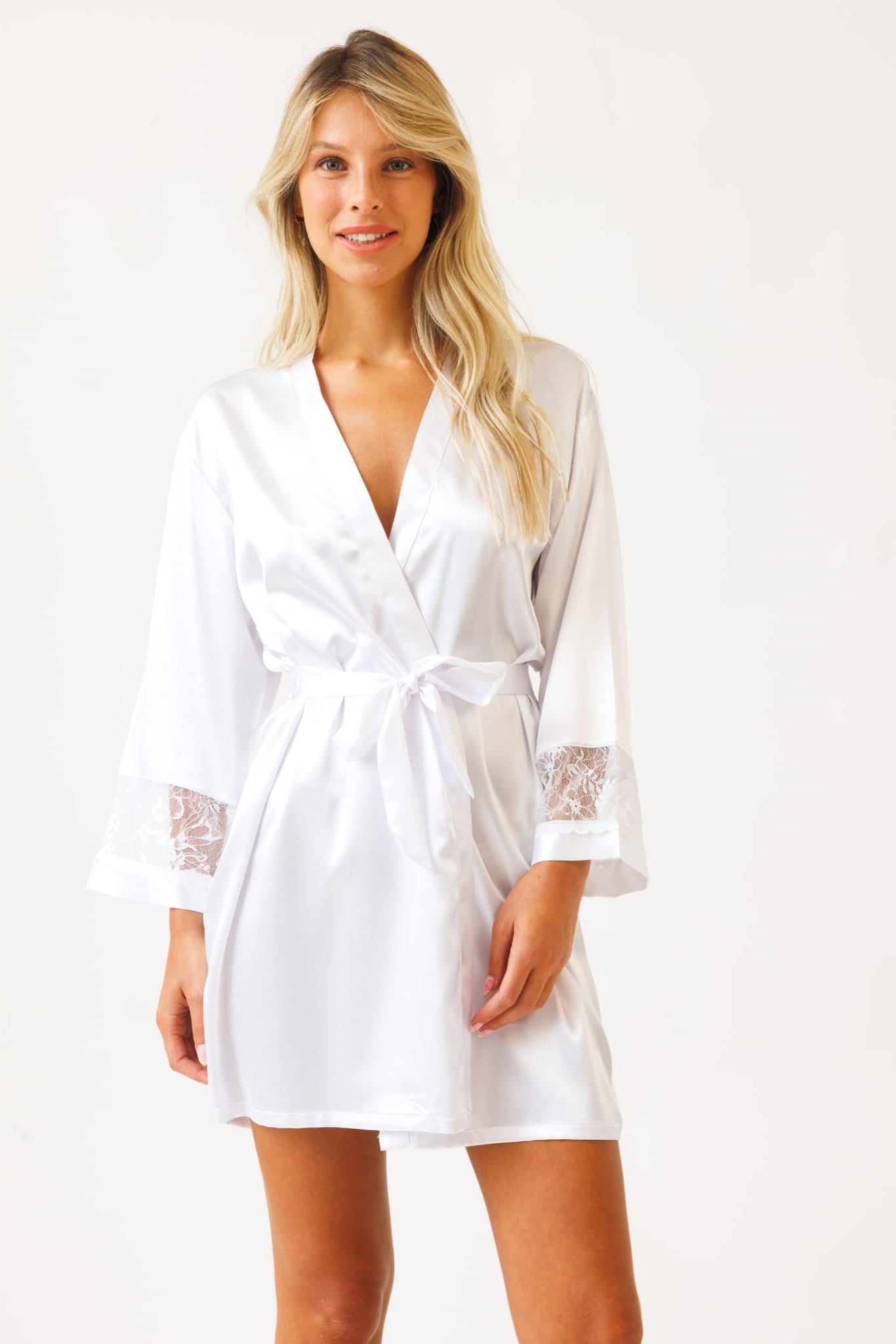 חלוק סאטן משולב תחרה