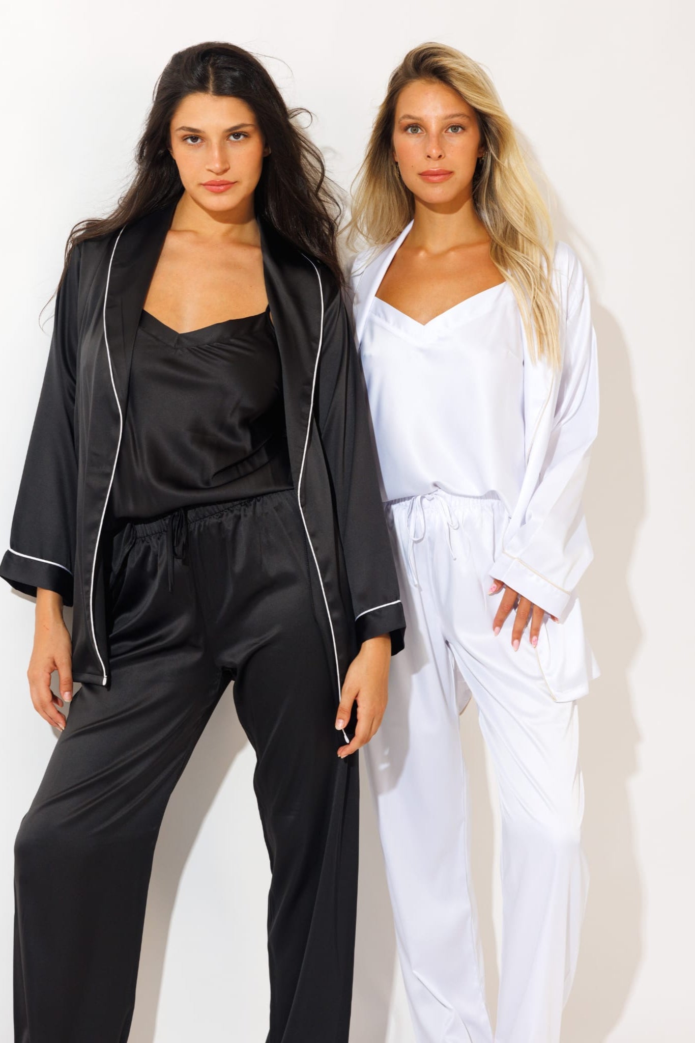 חליפת סאטן פיפינג 3 חלקים