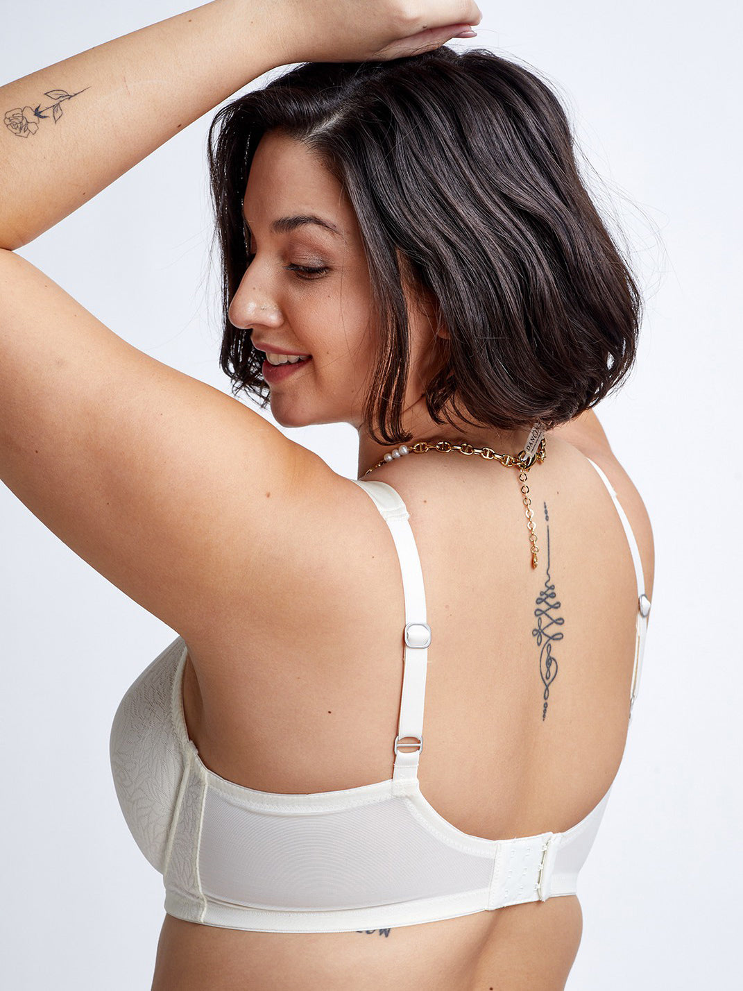 חזיית מינימייזר למידות גדולות REDUCTION - אייבורי