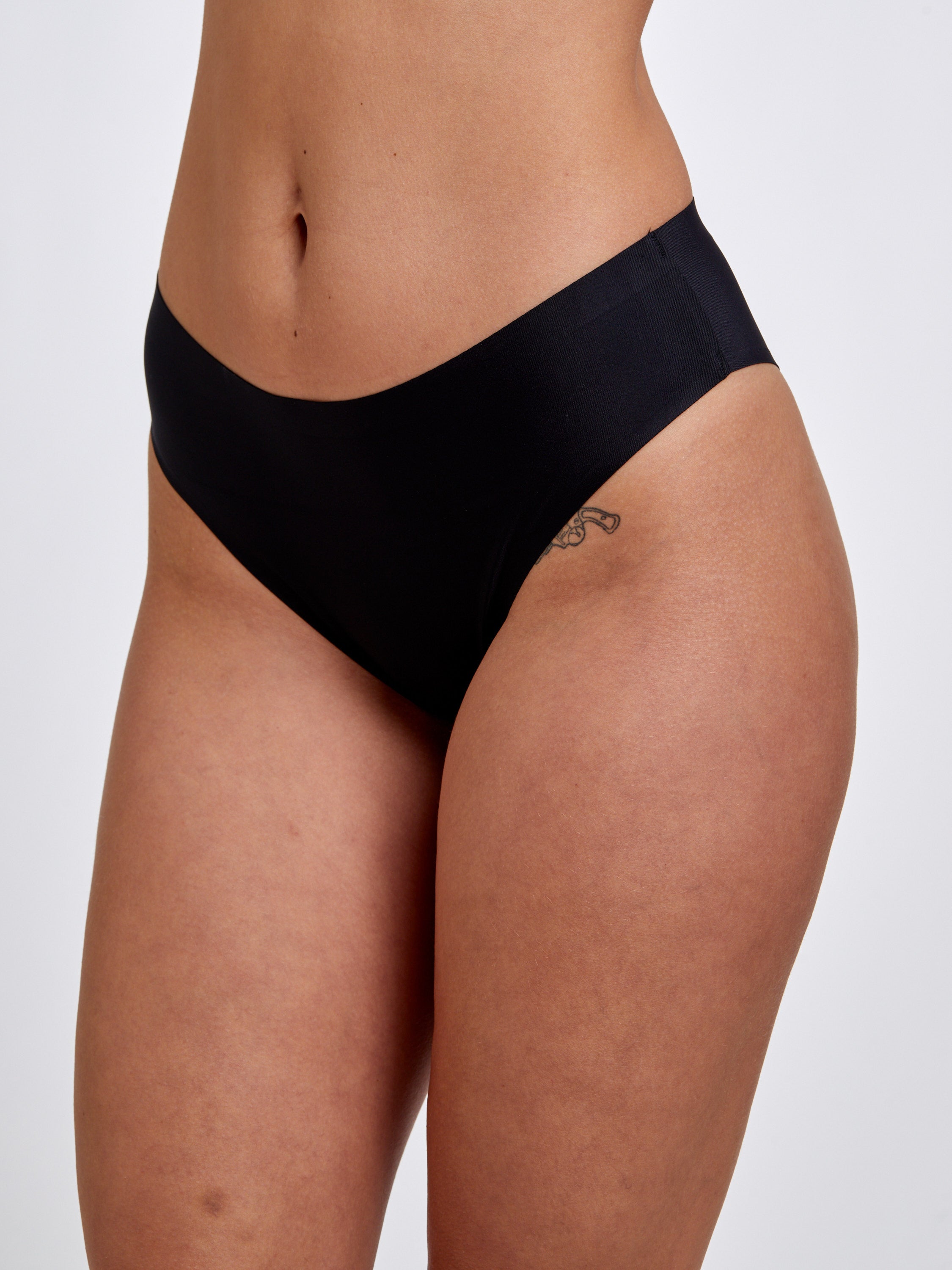 תחתון ברזילאי INVISIBLE - שחור