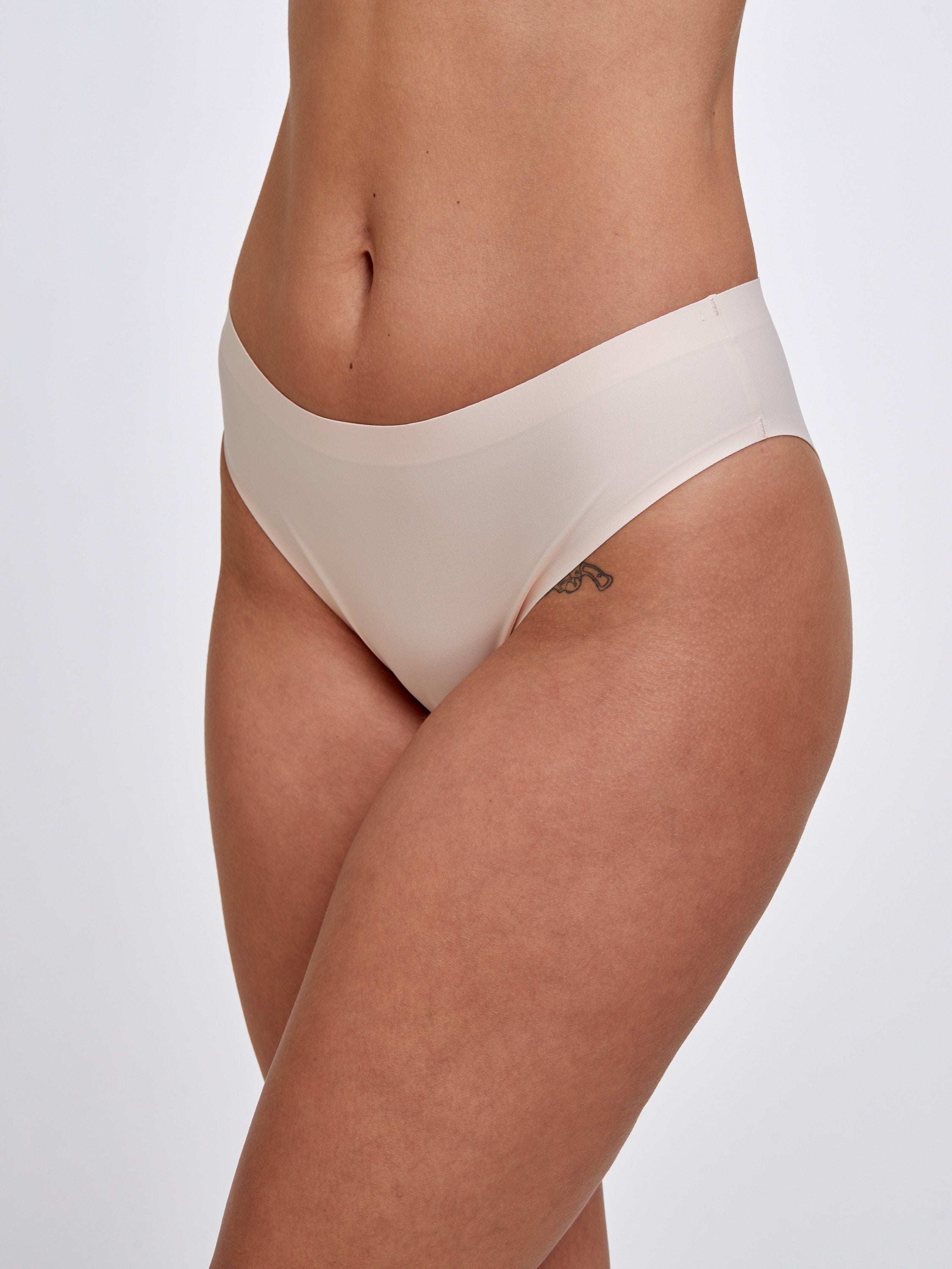 תחתון ברזילאי INVISIBLE -פודרה