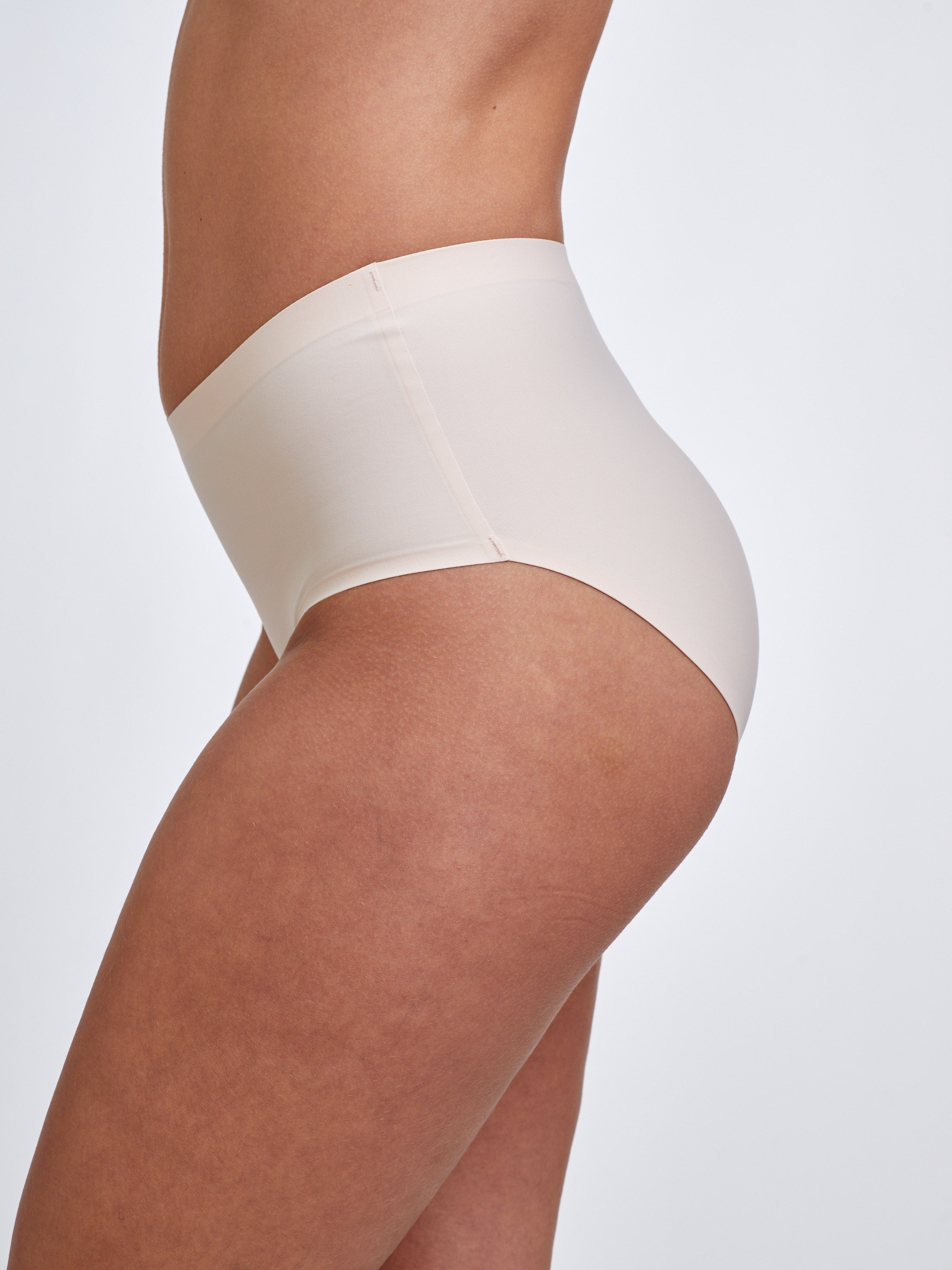 תחתון מקסי INVISIBLE - פודרה