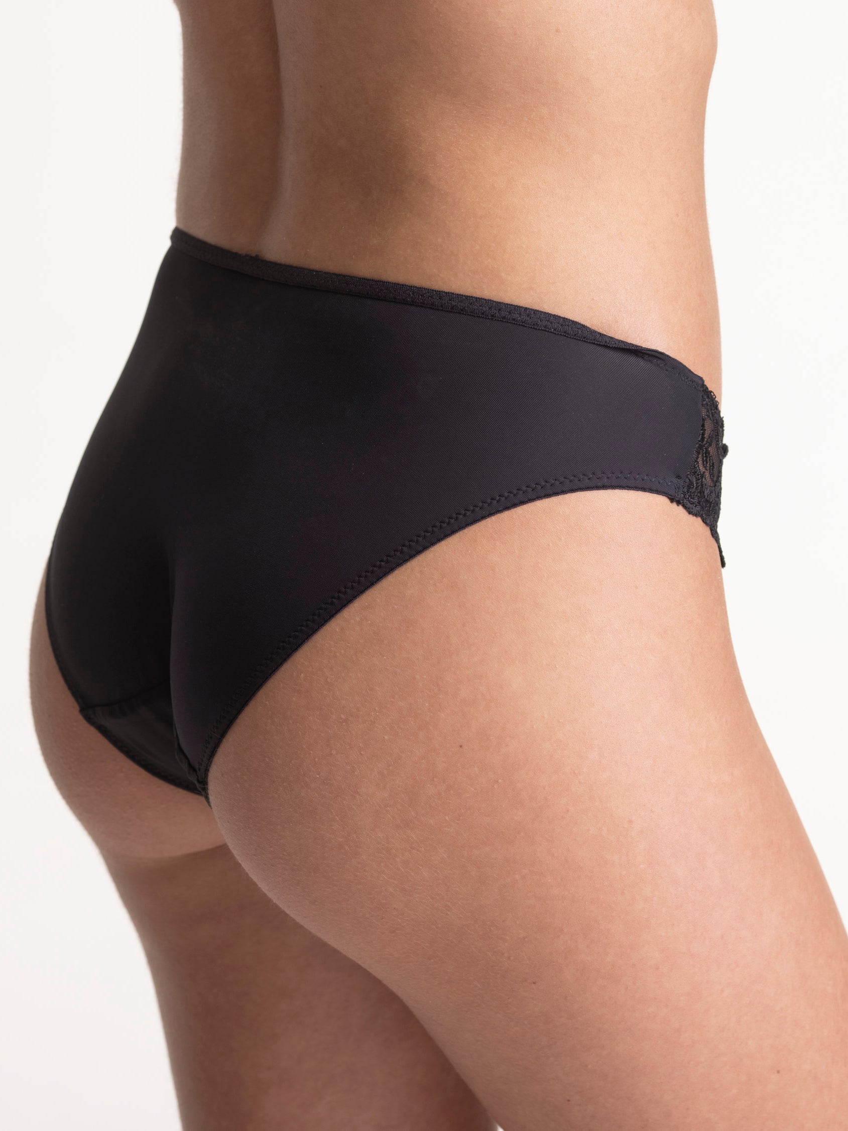 Body Brife תחתון שלם מעוטר תחרה