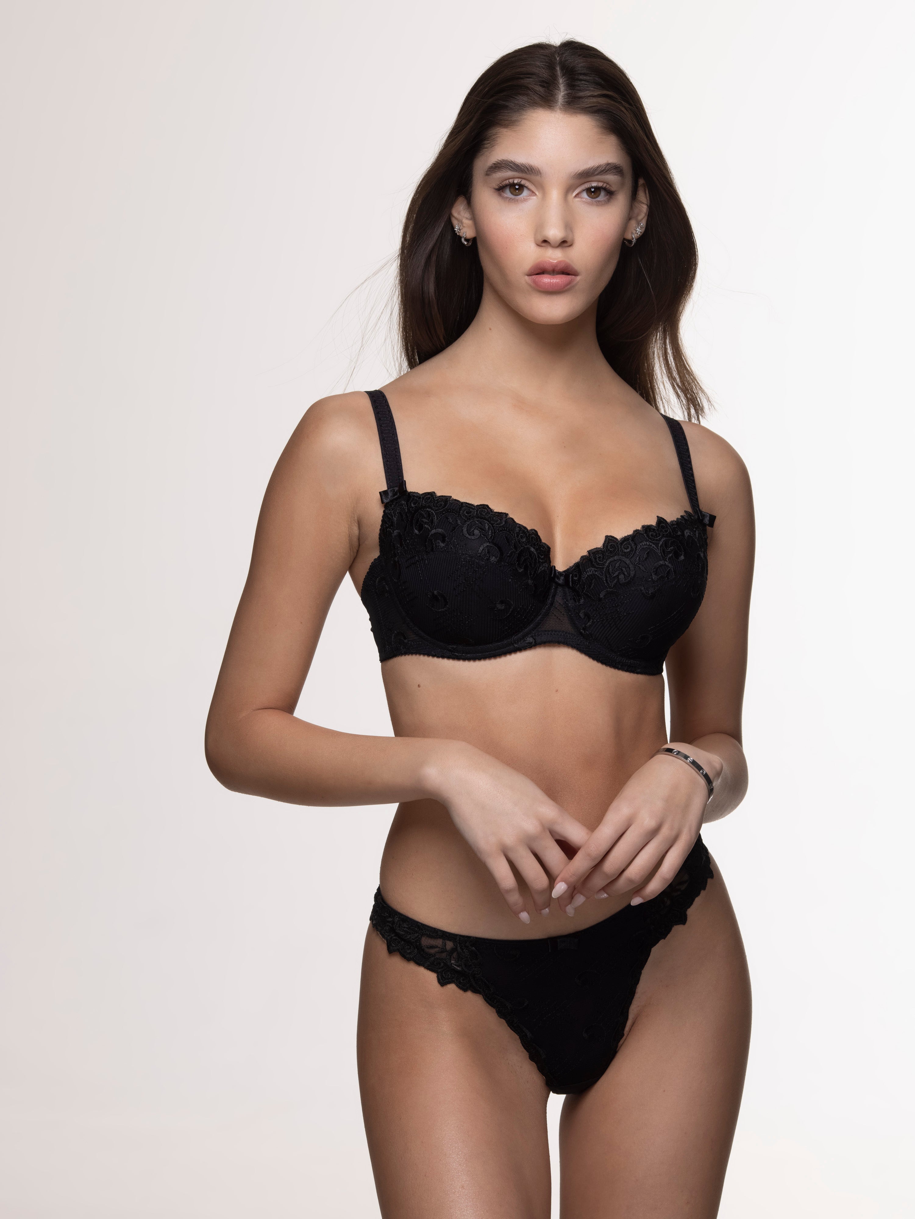 Body חזיית תחרה סקסית מרופדת - שחור