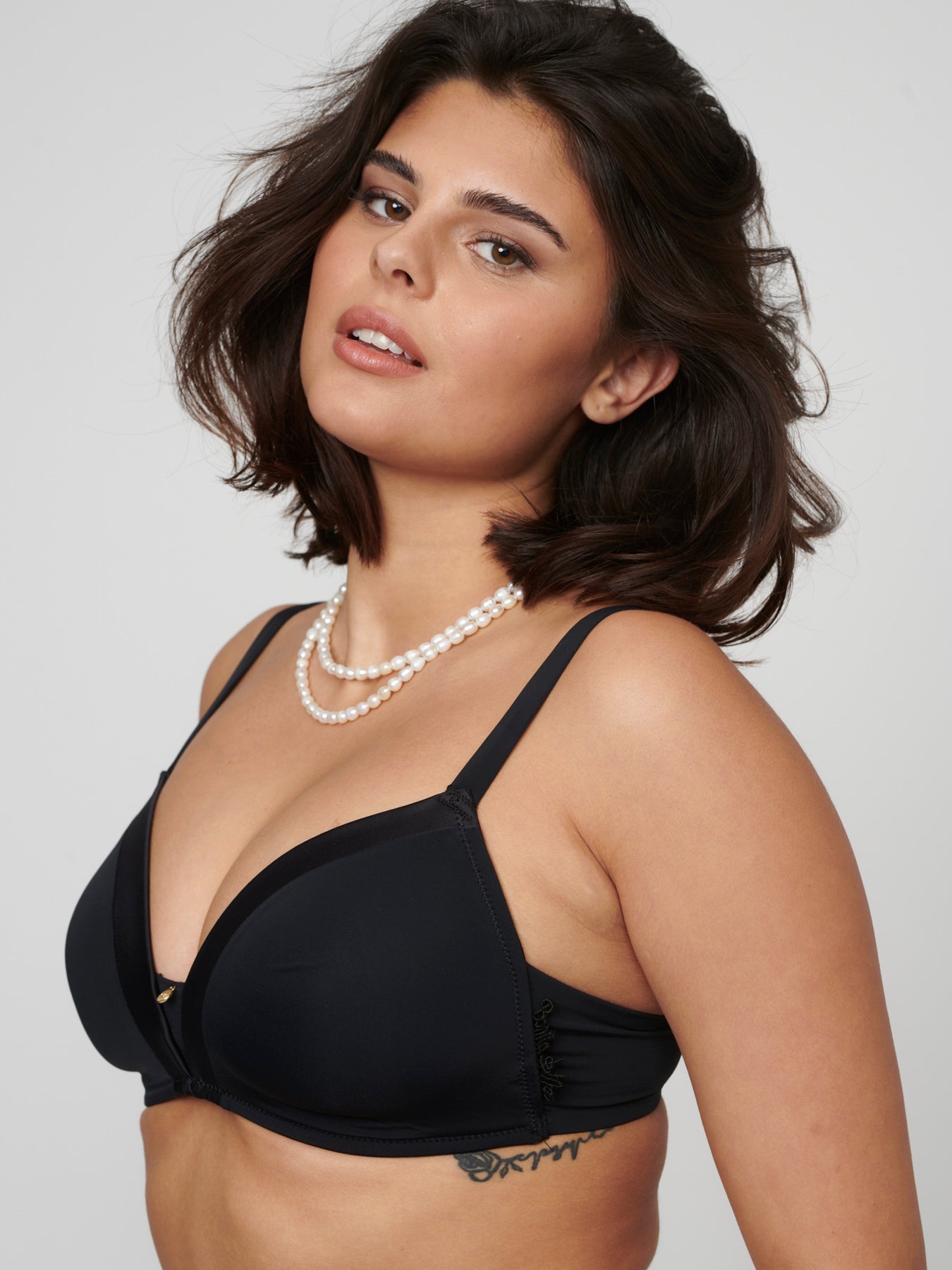 SHIRIN PADDED WIRELESS שחור - חזייה בריפוד קל ללא ברזל