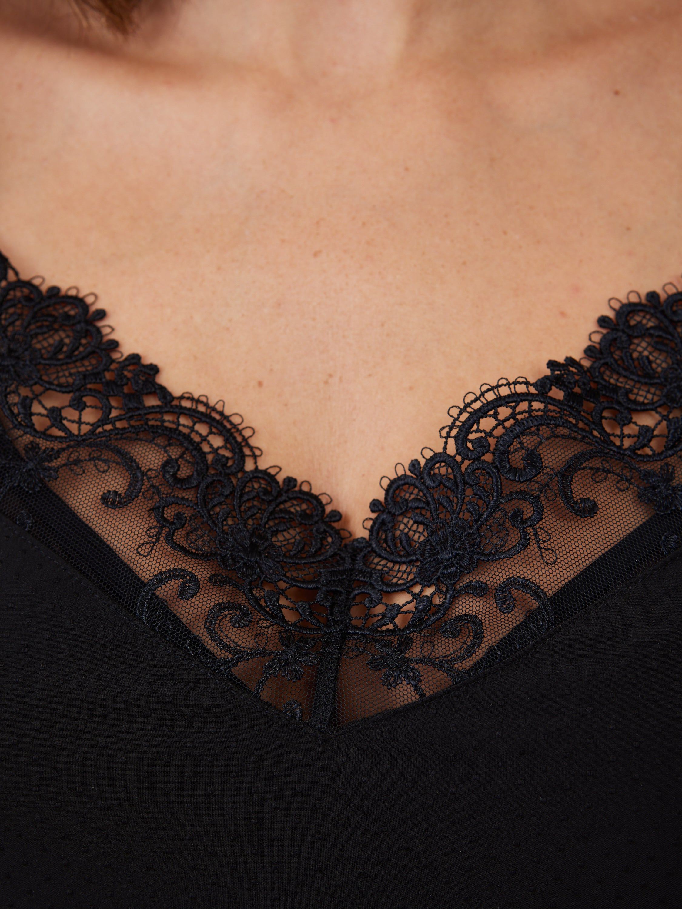 בייבי דול MARTIN -  שחור