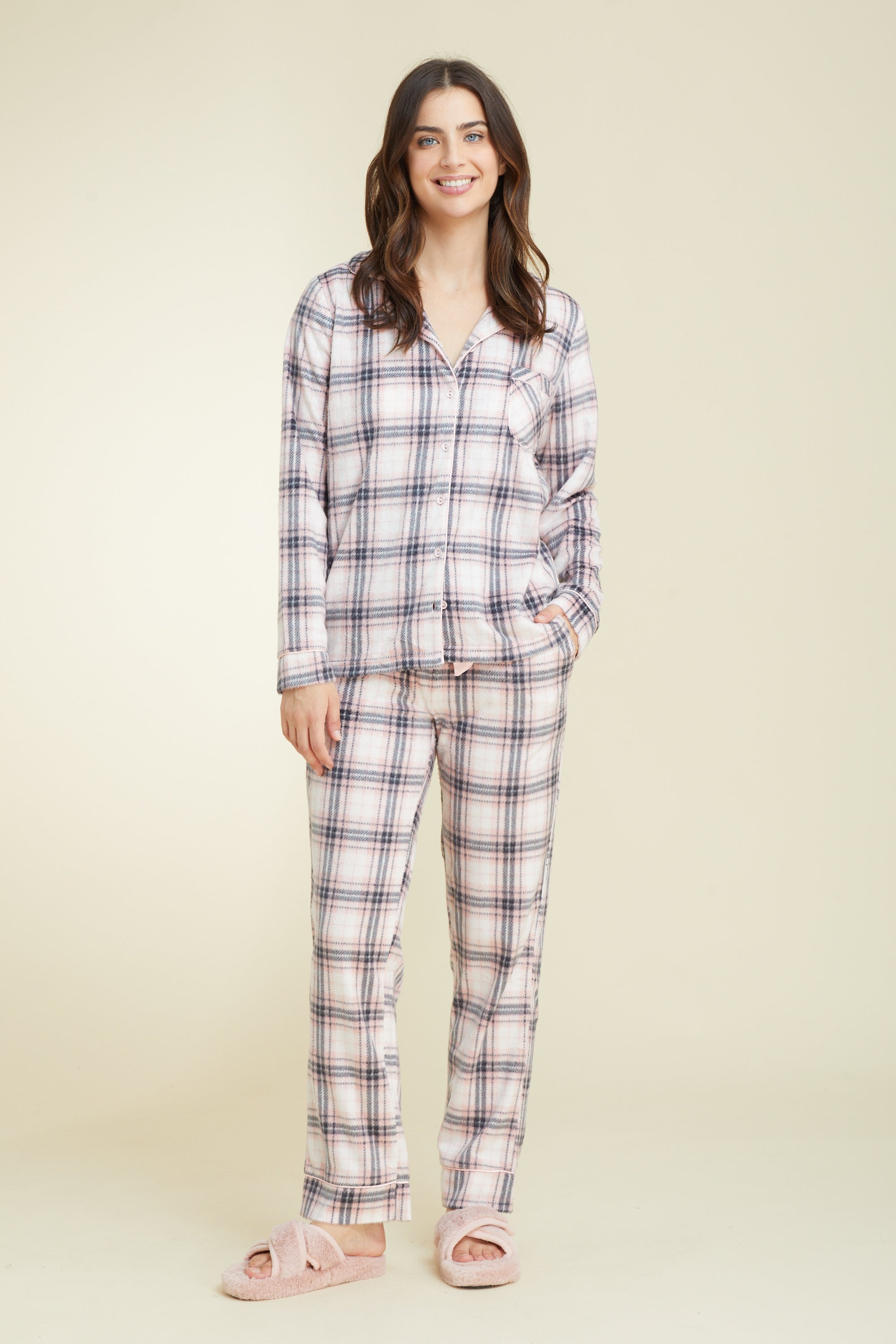 סט פיג'מה מכופתרת בד מינק מפנק - ורוד