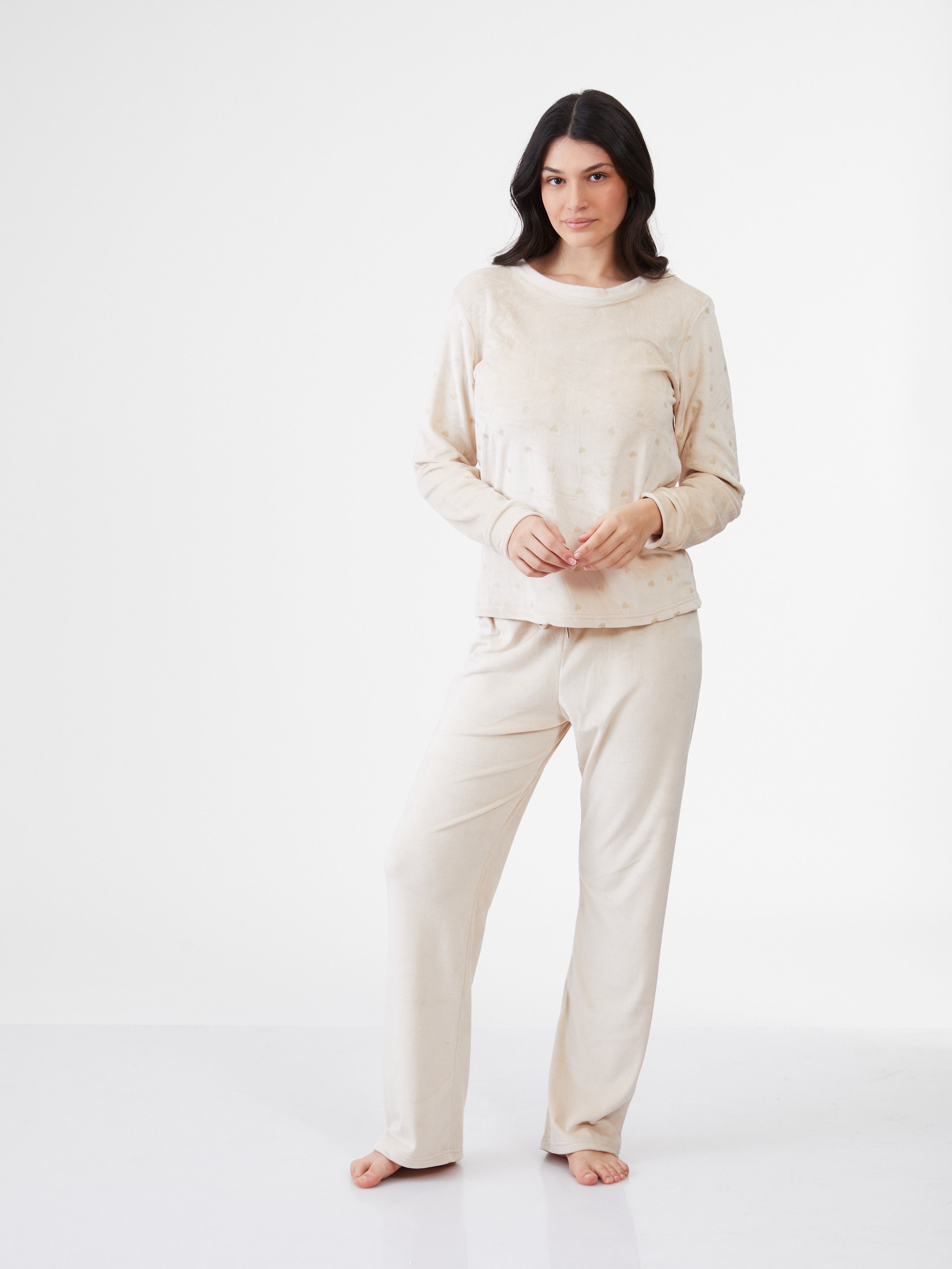 סט פיג'מת בייסיק קטיפה לבבות - בז'