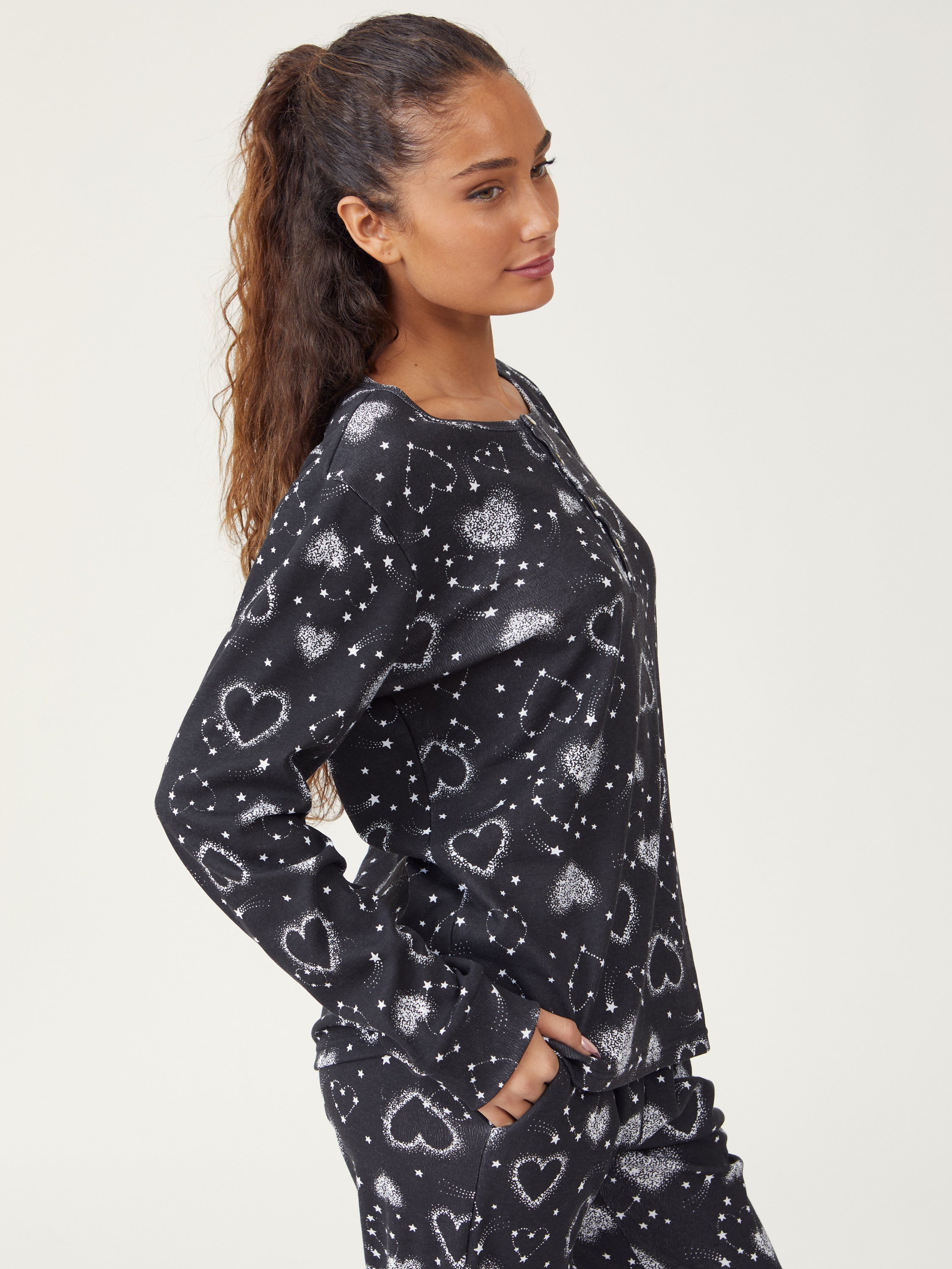 סט פיג'מת לבבות - שחור