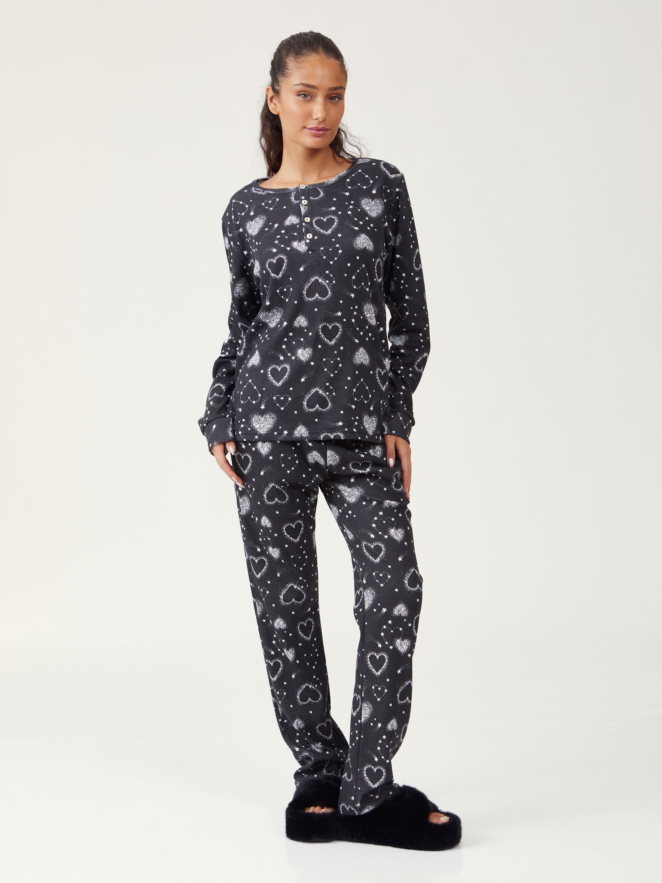 סט פיג'מת לבבות - שחור