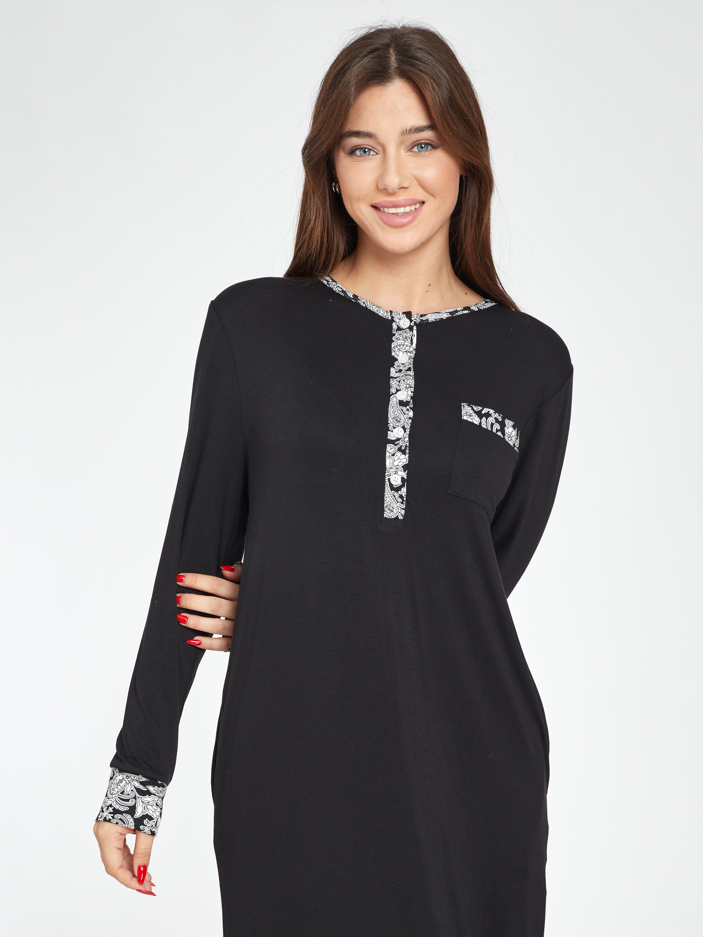 כותונת מקסי ויסקוזה משולבת הדפס פייזלי - שחור