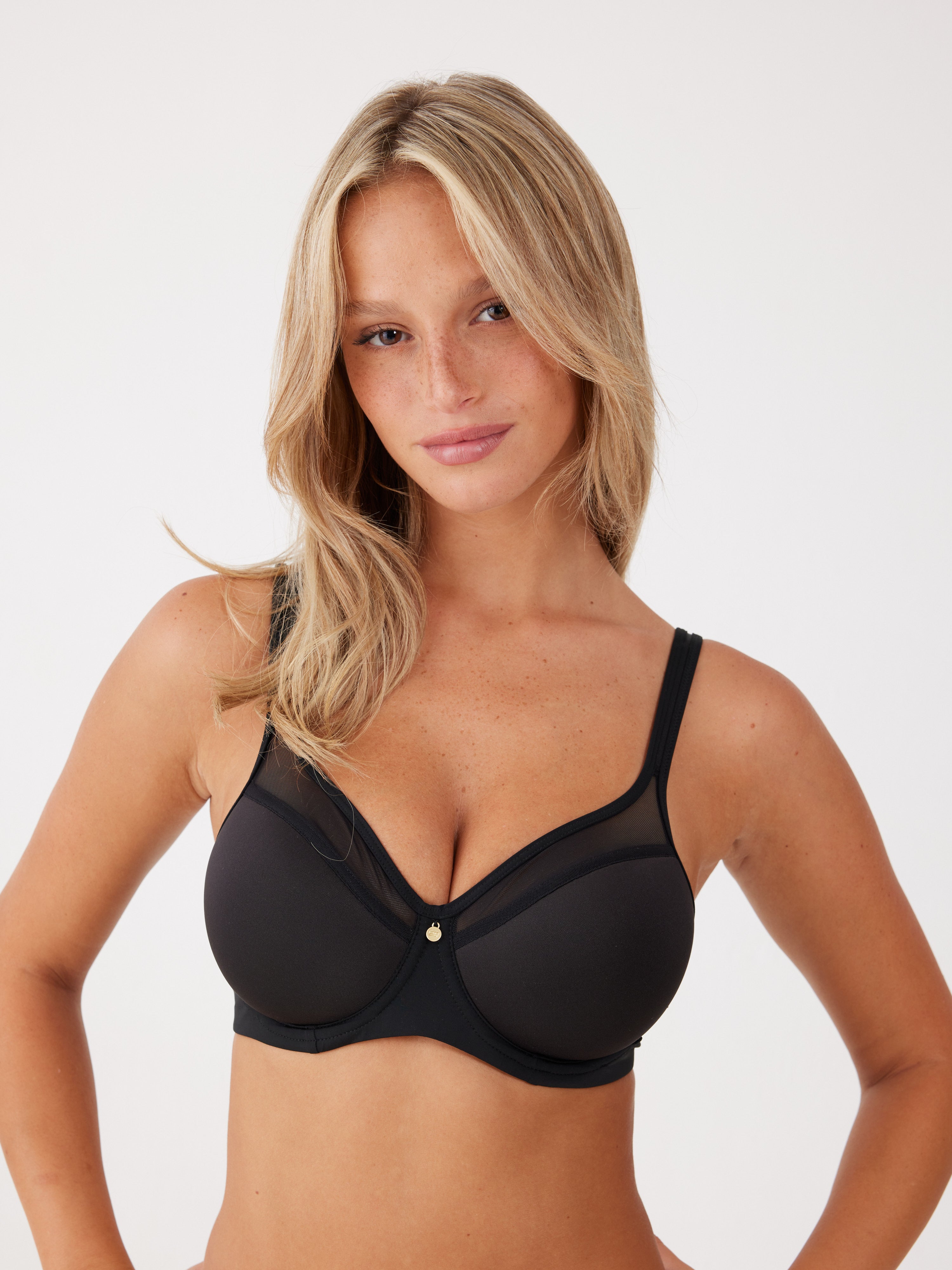 חזיית SPACER BIG CUP - שחור**