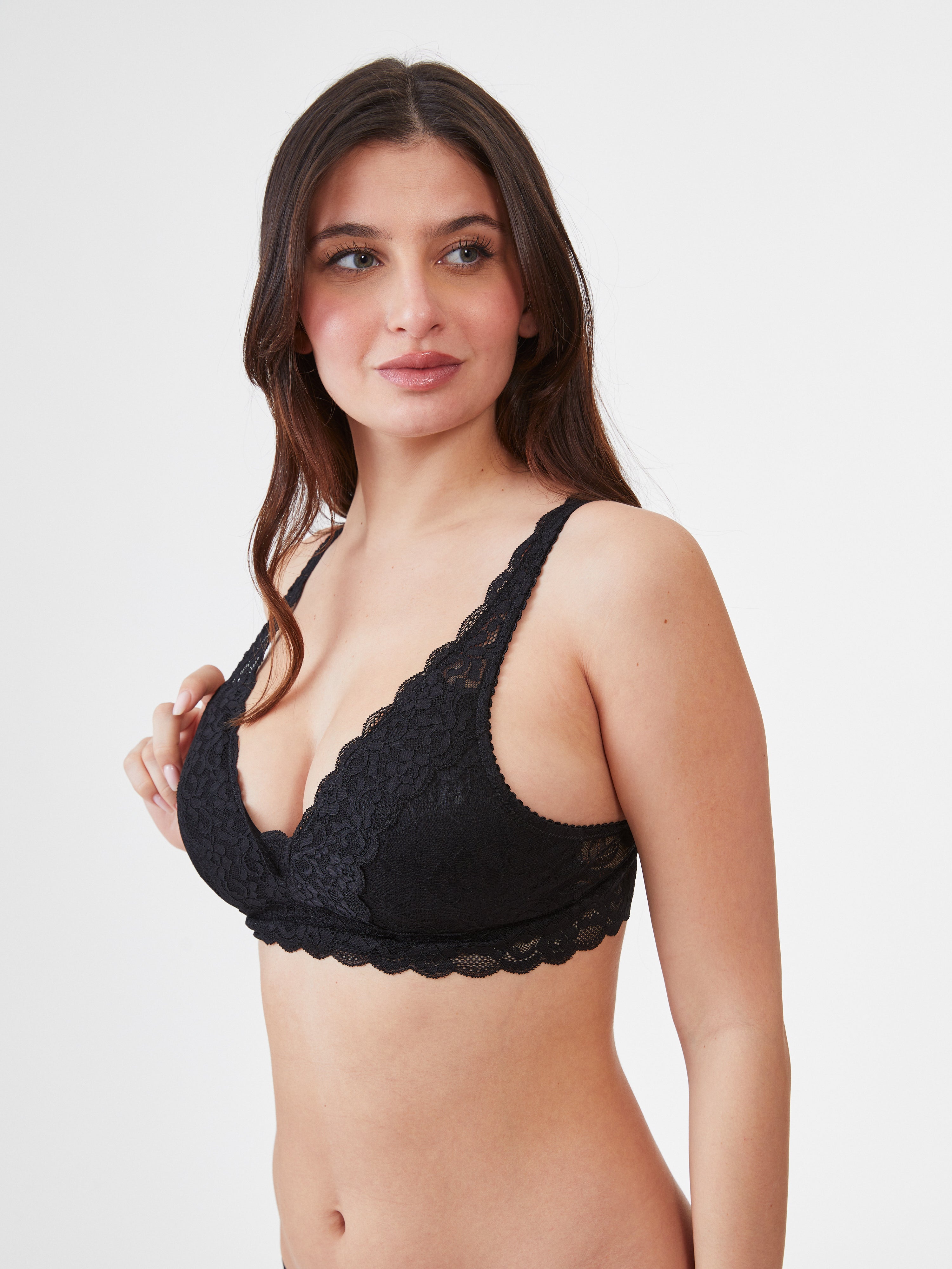 גוזיית תחרה LILLY - שחור