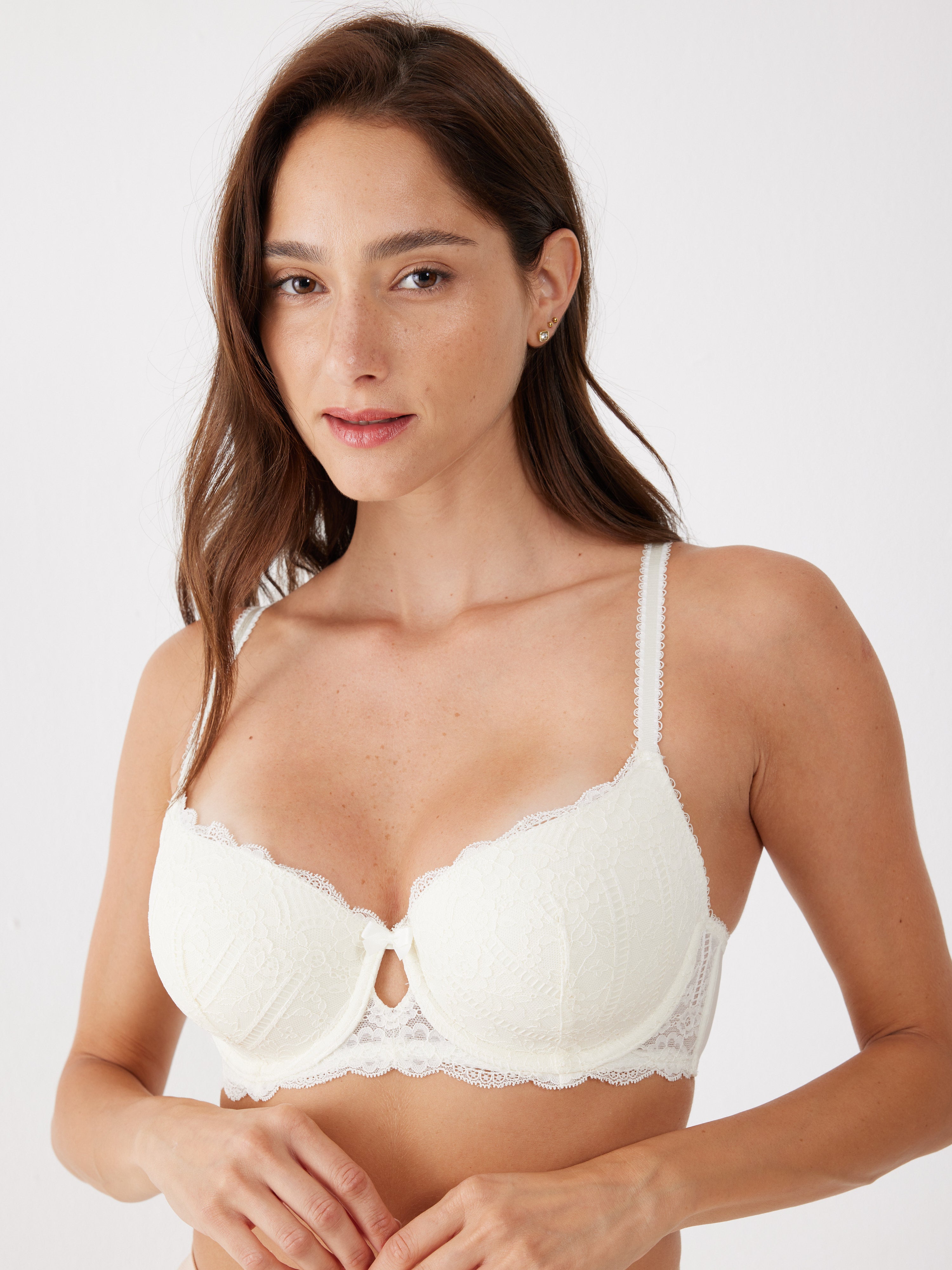 חזייה ריפוד קל SELLINA - שמנת