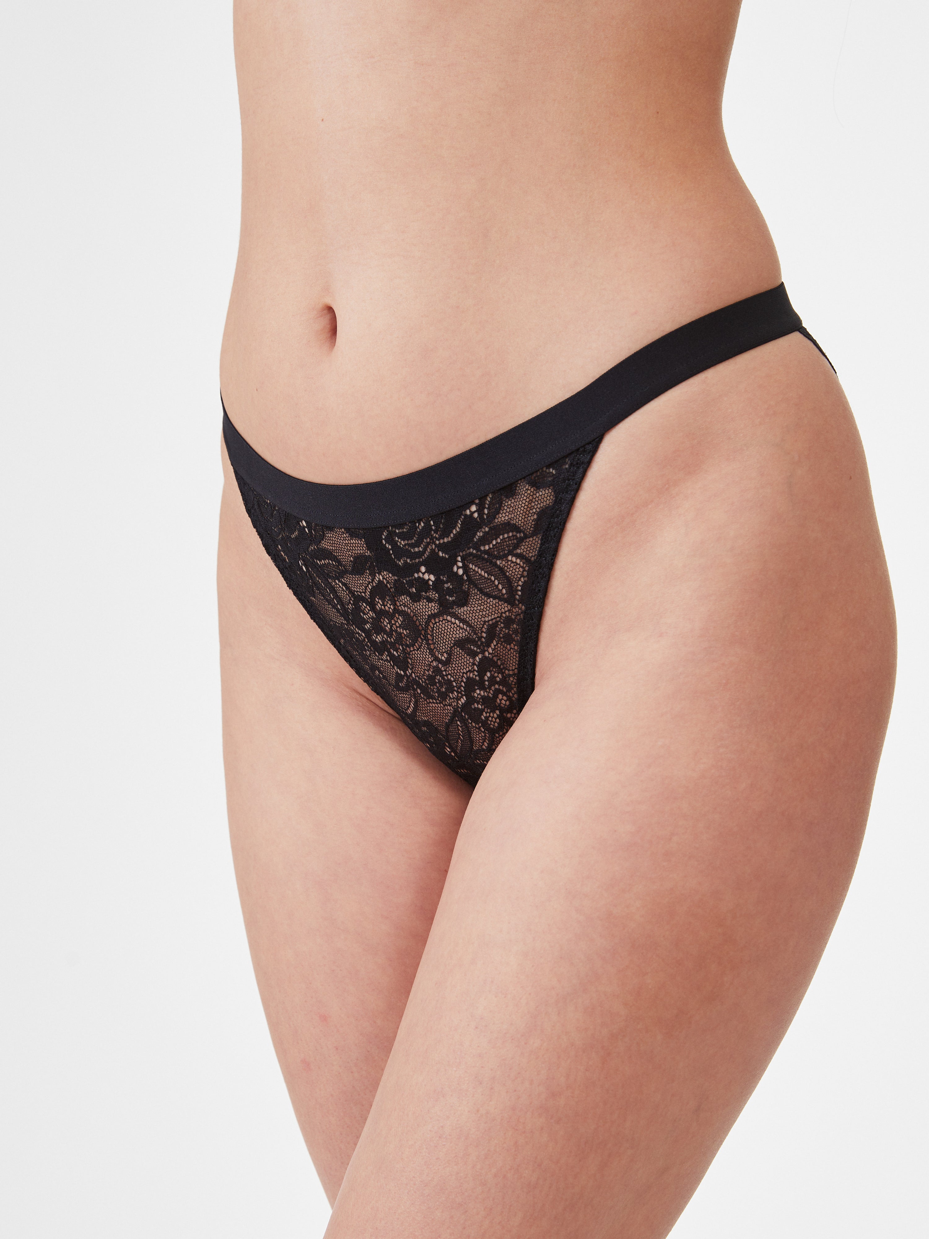 ברזילאי תחרה LILLY - שחור