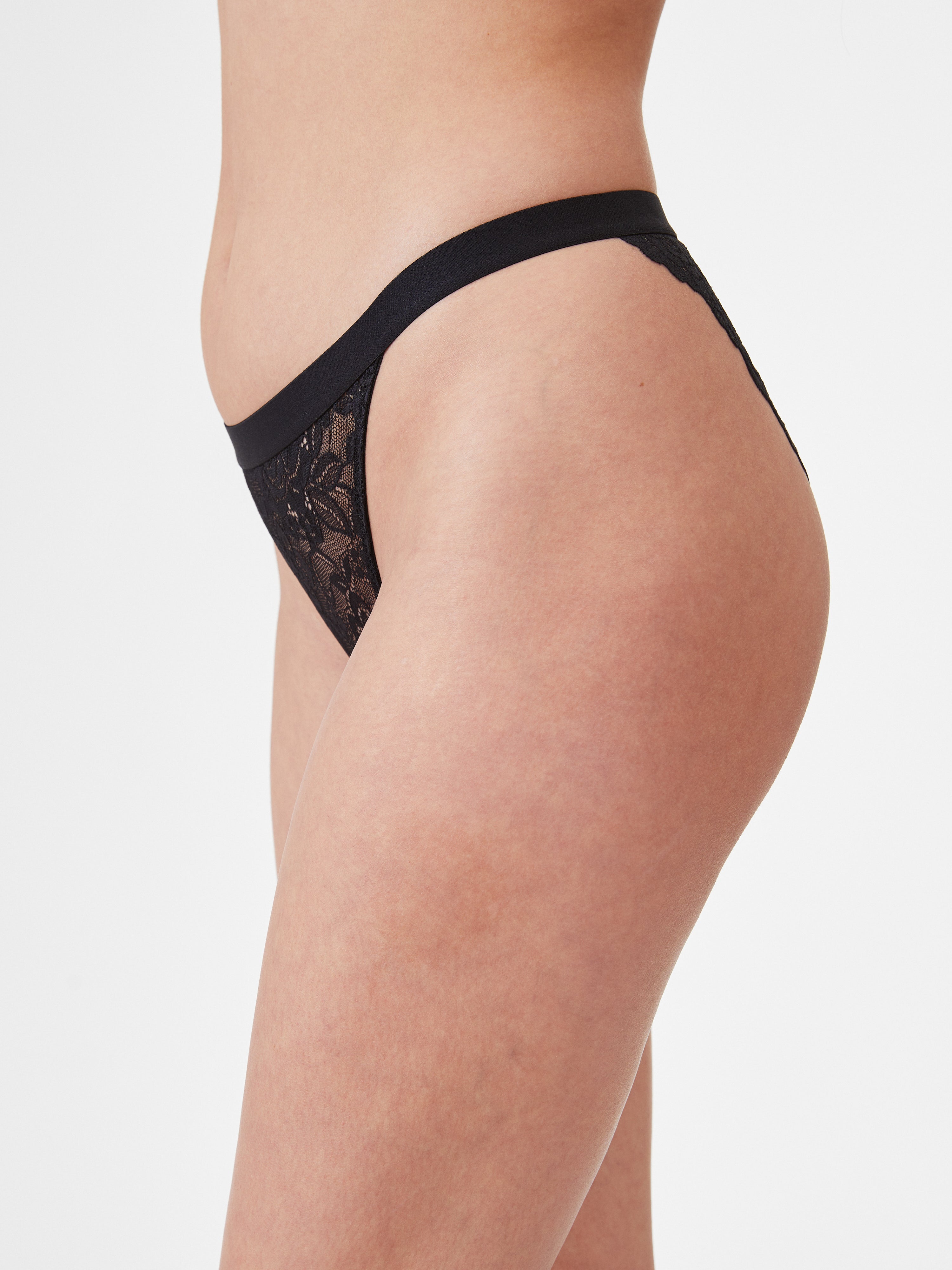 ברזילאי תחרה LILLY - שחור