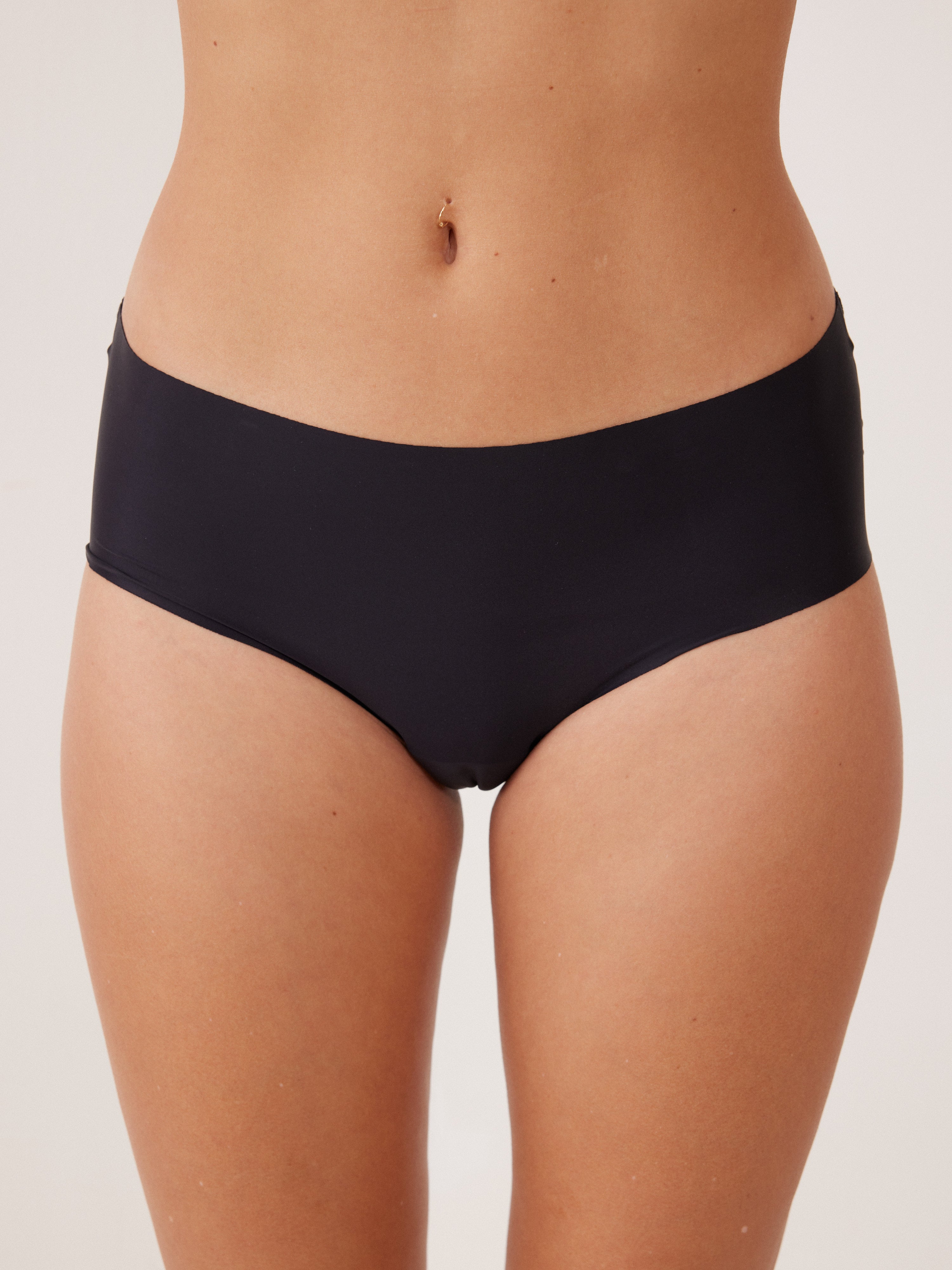 תחתון ביקיני CLEAN CUT בוניטה - שחור