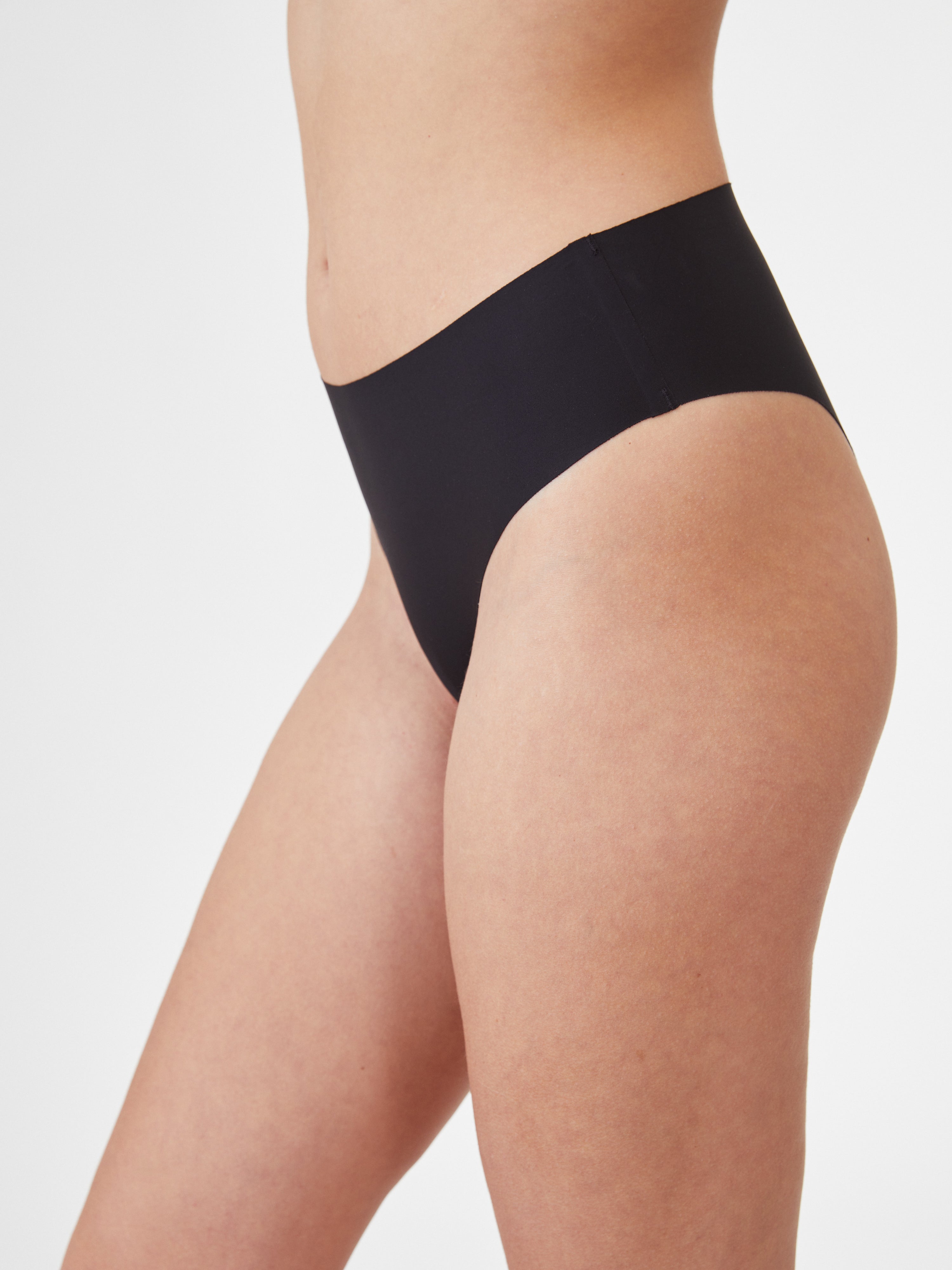 תחתון ברזילאי CLEAN CUT בוניטה - שחור