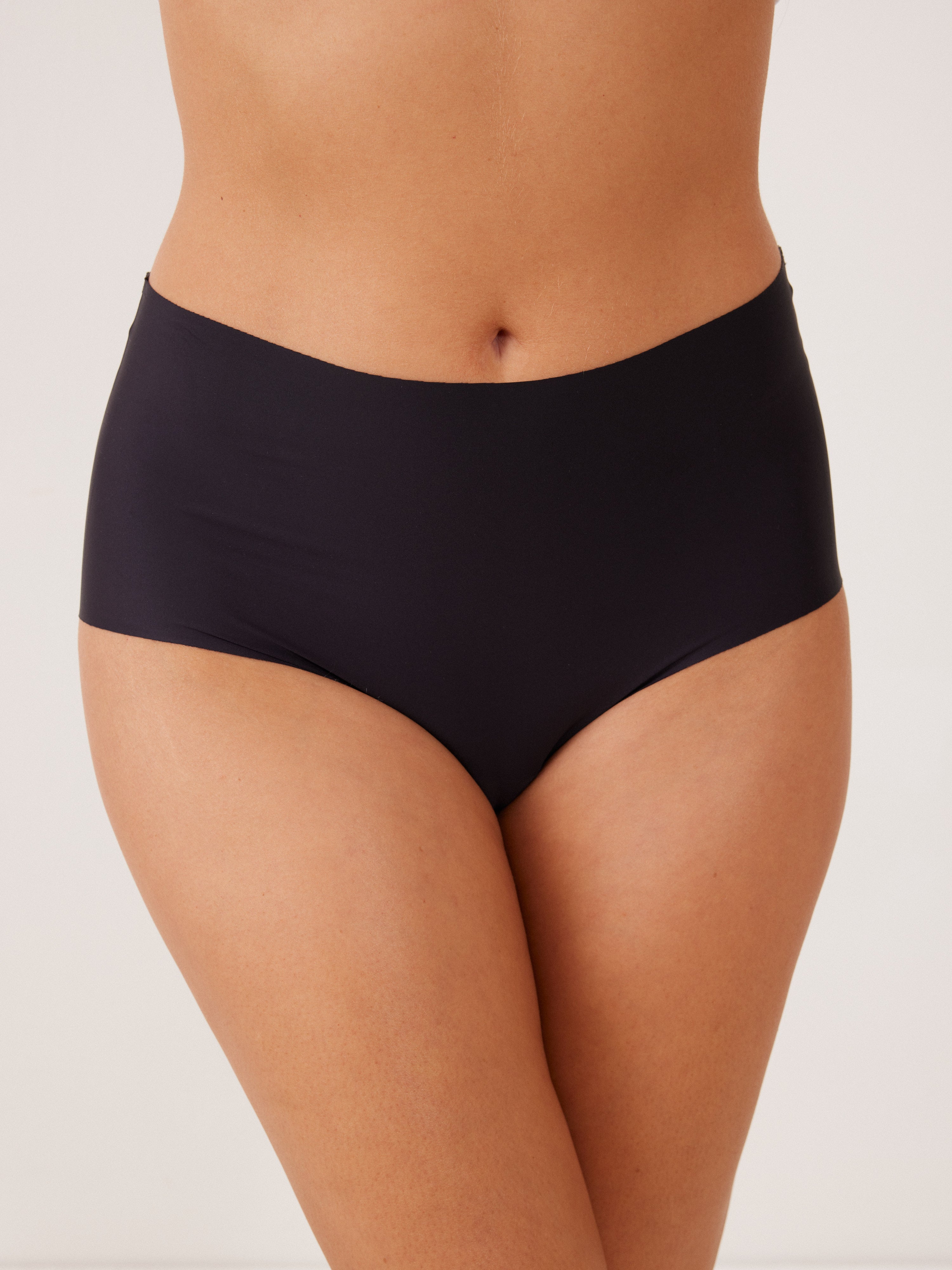תחתון מקסי CLEAN CUT בוניטה - שחור