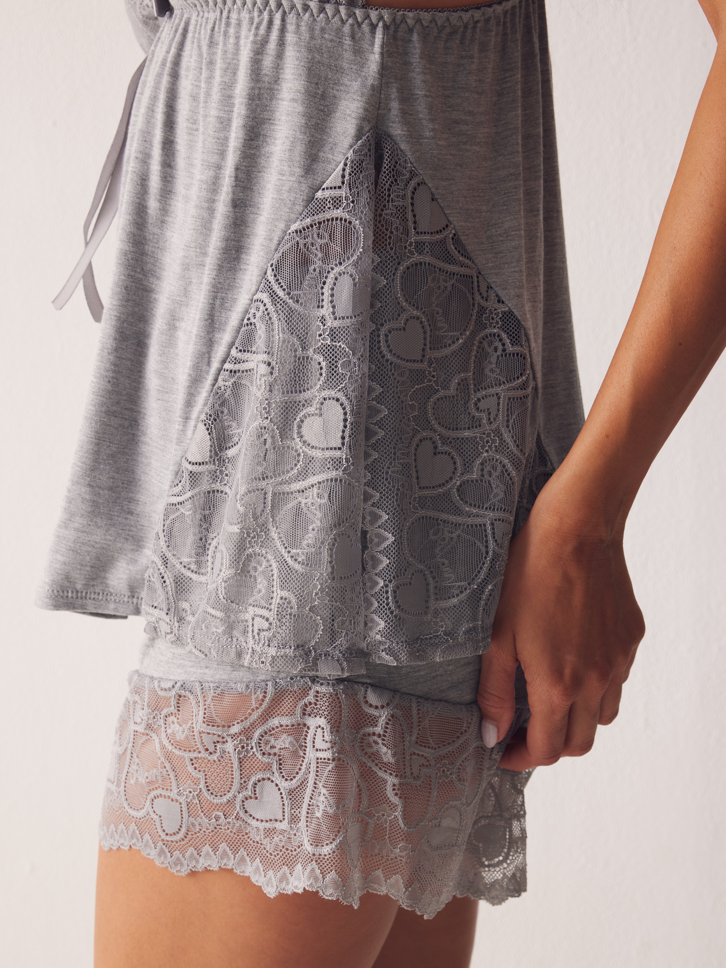 בייבי דול ויסקוזה תחרה - אפור