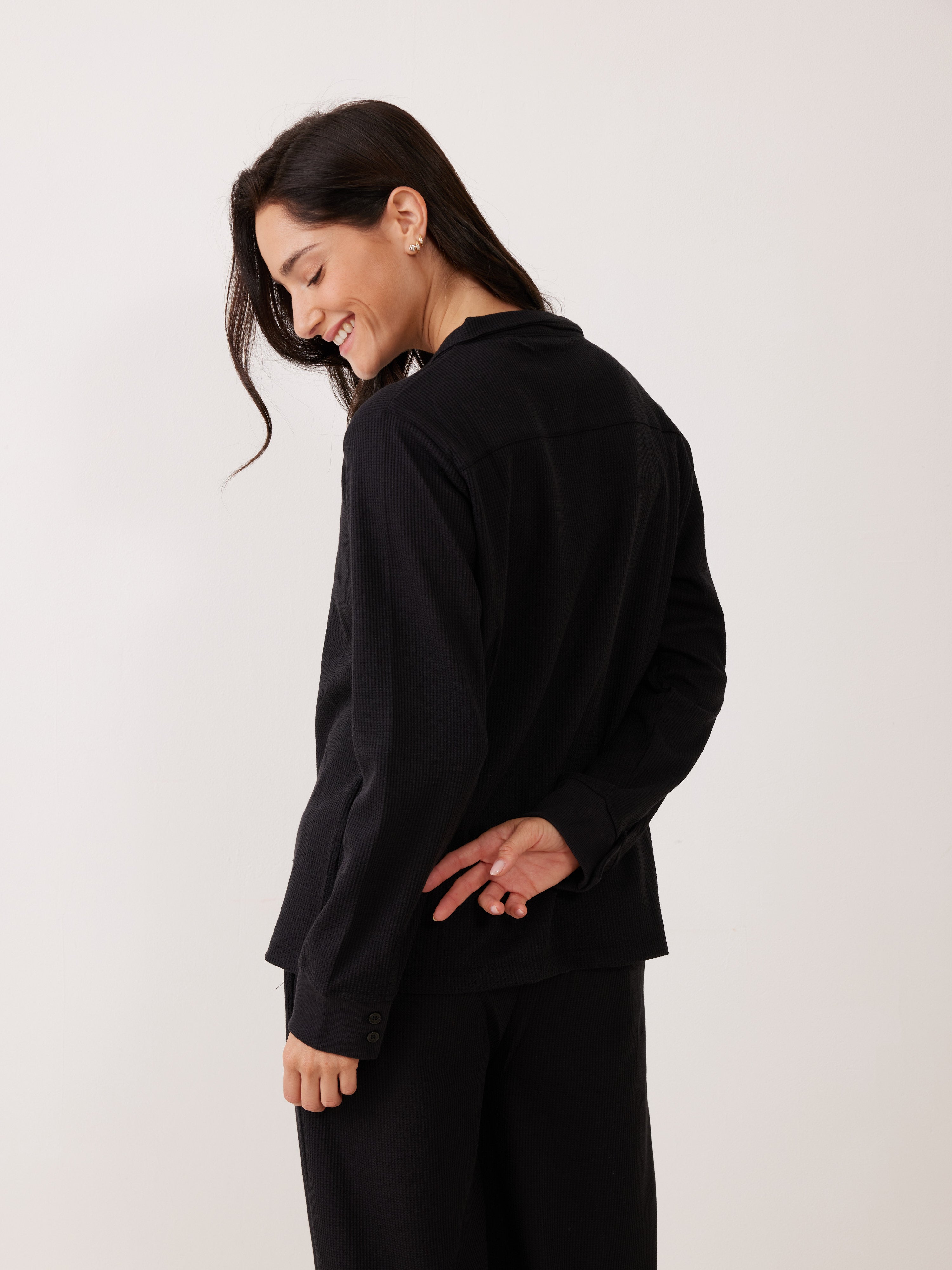 חליפת פנאי מכופתרת וואפל - שחור