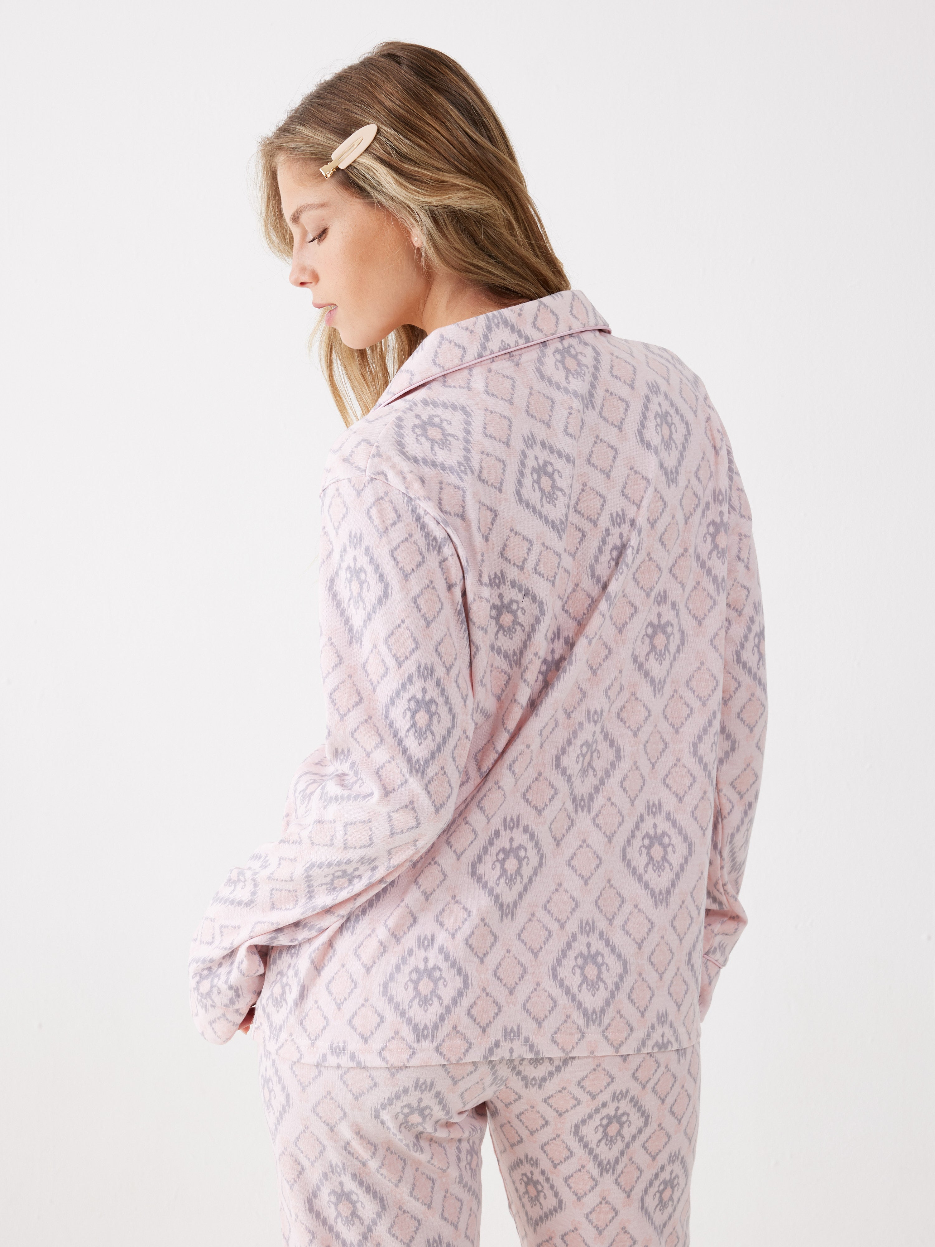 פיג'מה אינטרלוק מכופתרת - ורוד מעושן