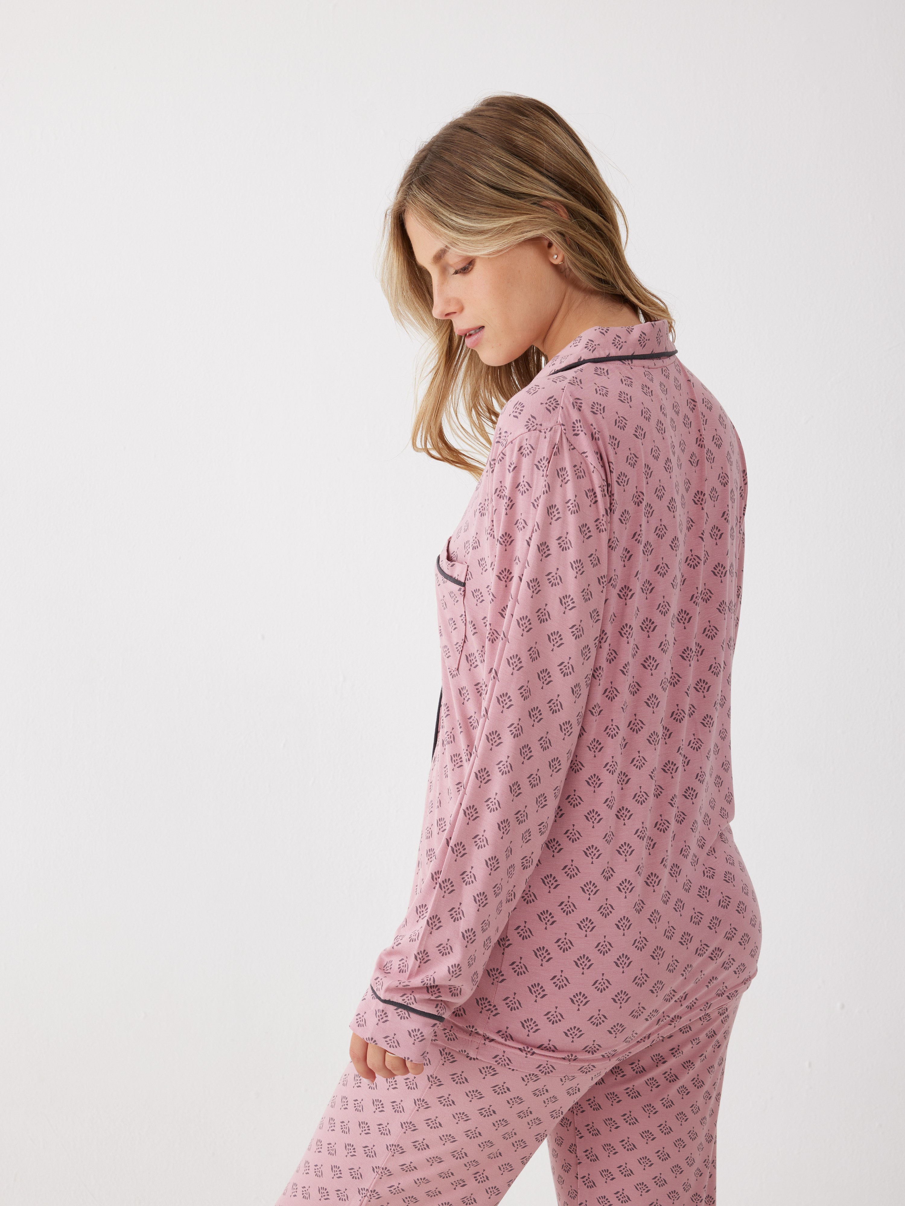 פיג'מה ויסקוזה מכופתרת - ורוד מעושן