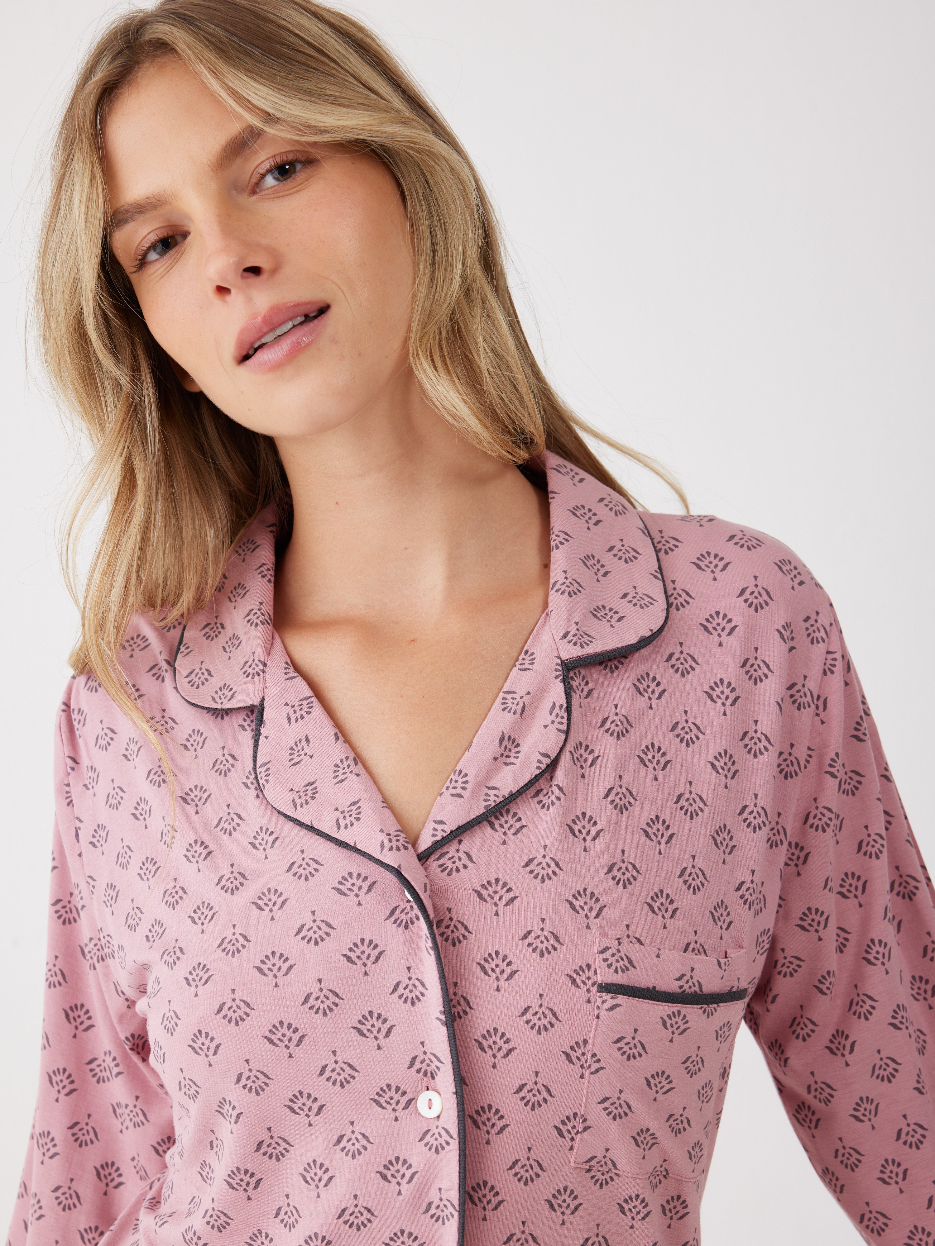 פיג'מה ויסקוזה מכופתרת - ורוד מעושן