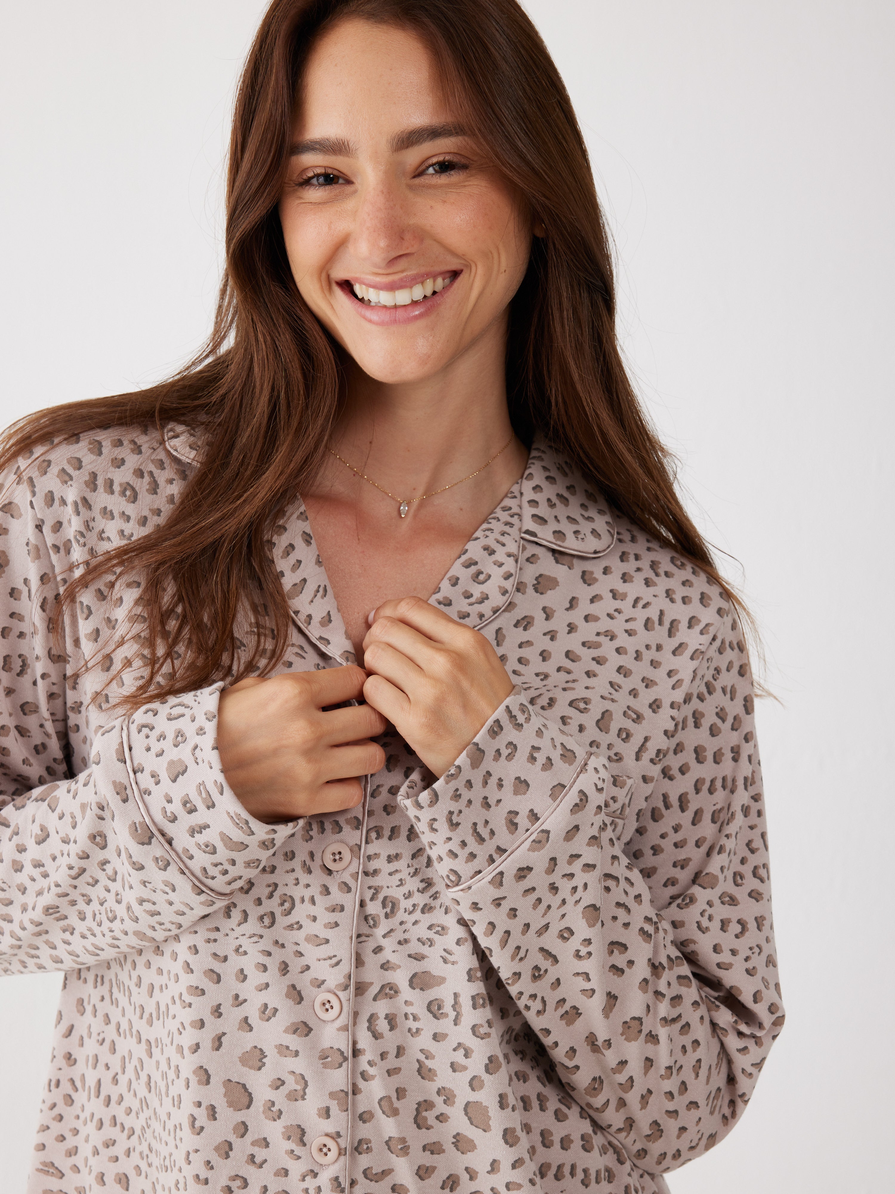 פיג'מה אינטרלוק מכופתרת - חול