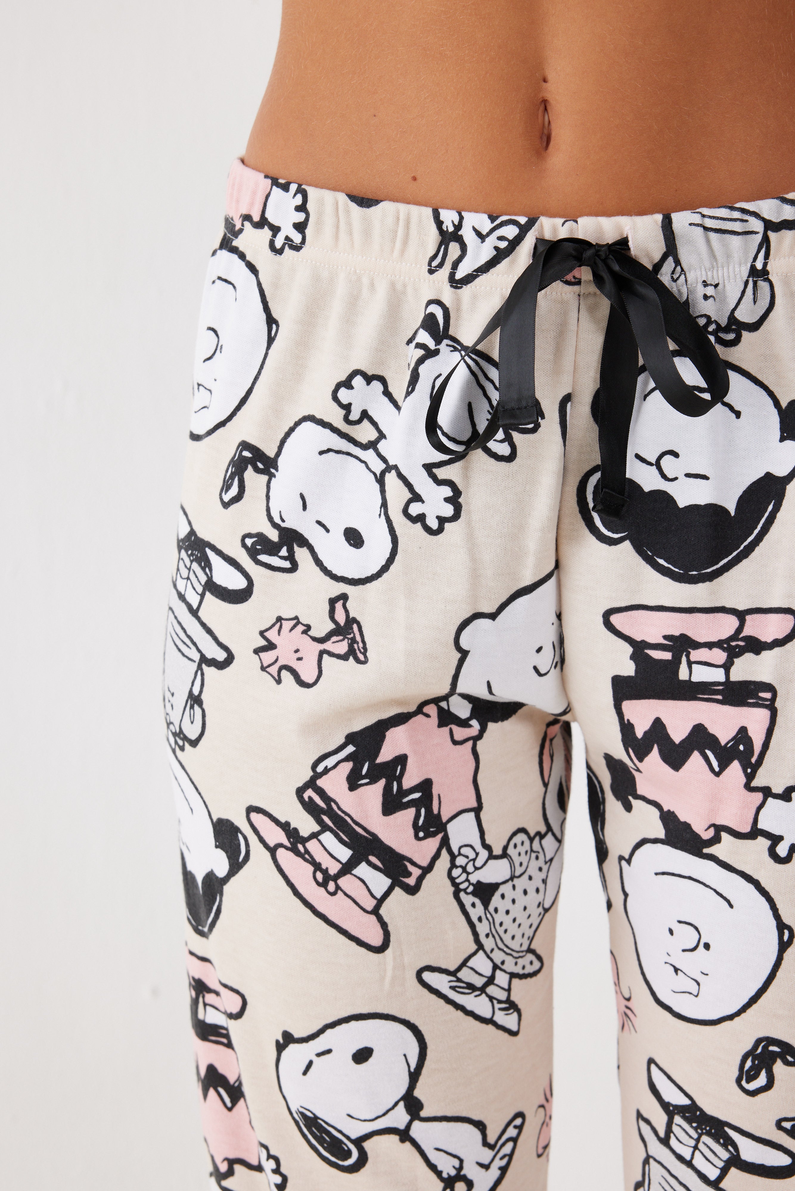 פיג'מה סנופי אינטרלוק מכופתרת - בז*