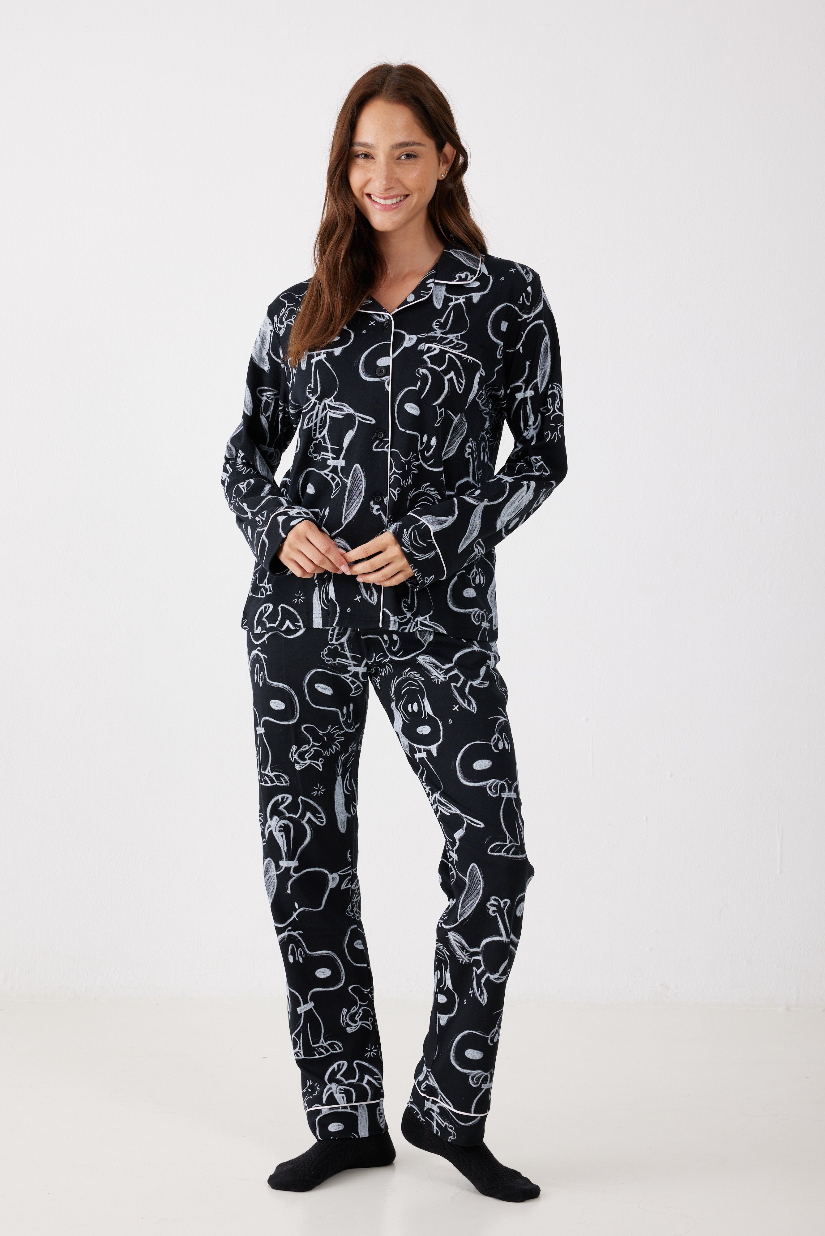 פיג'מה מכופתרת סנופי אינטרלוק - שחור