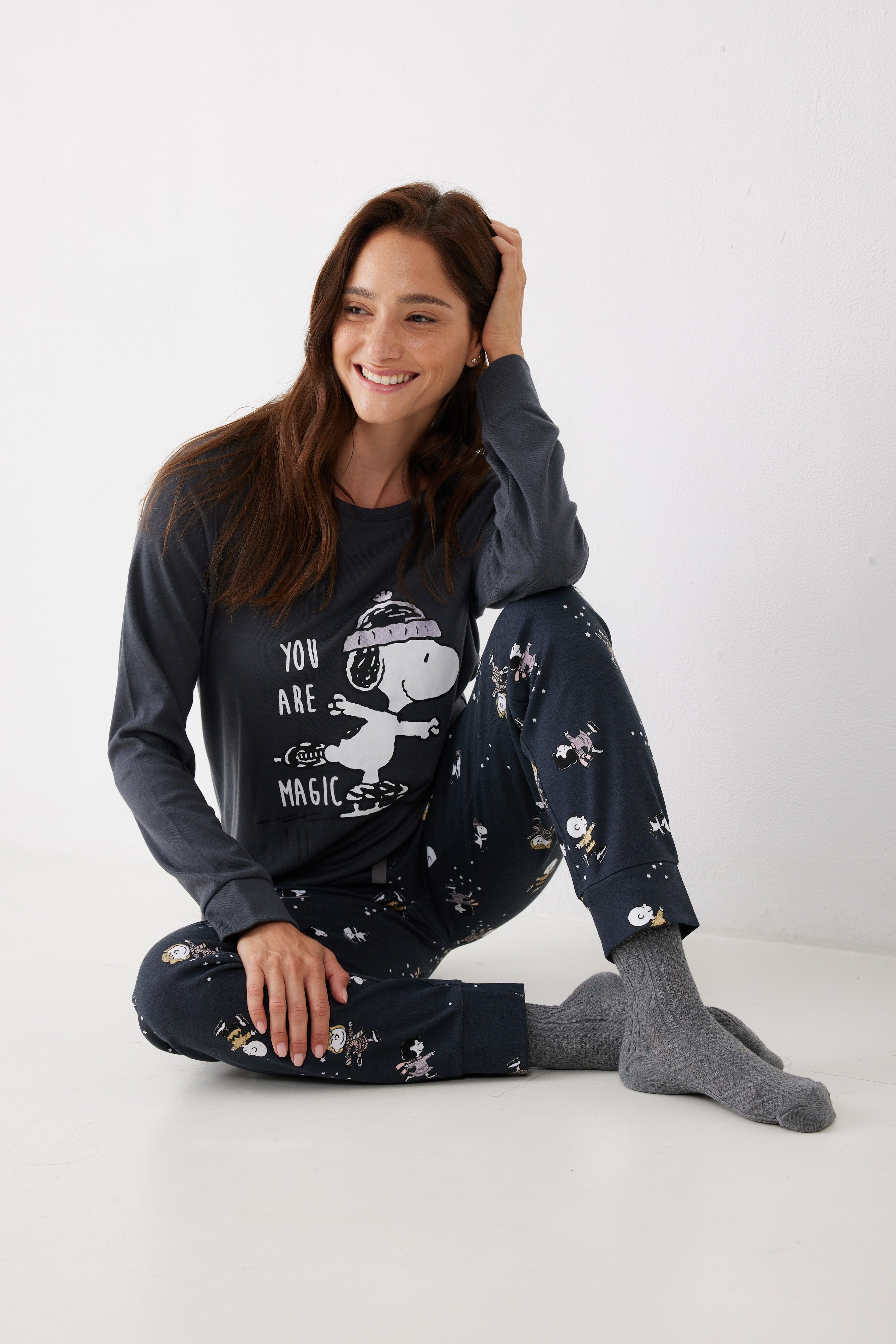 פיג'מה סנופי אינטרלוק - אפור כהה