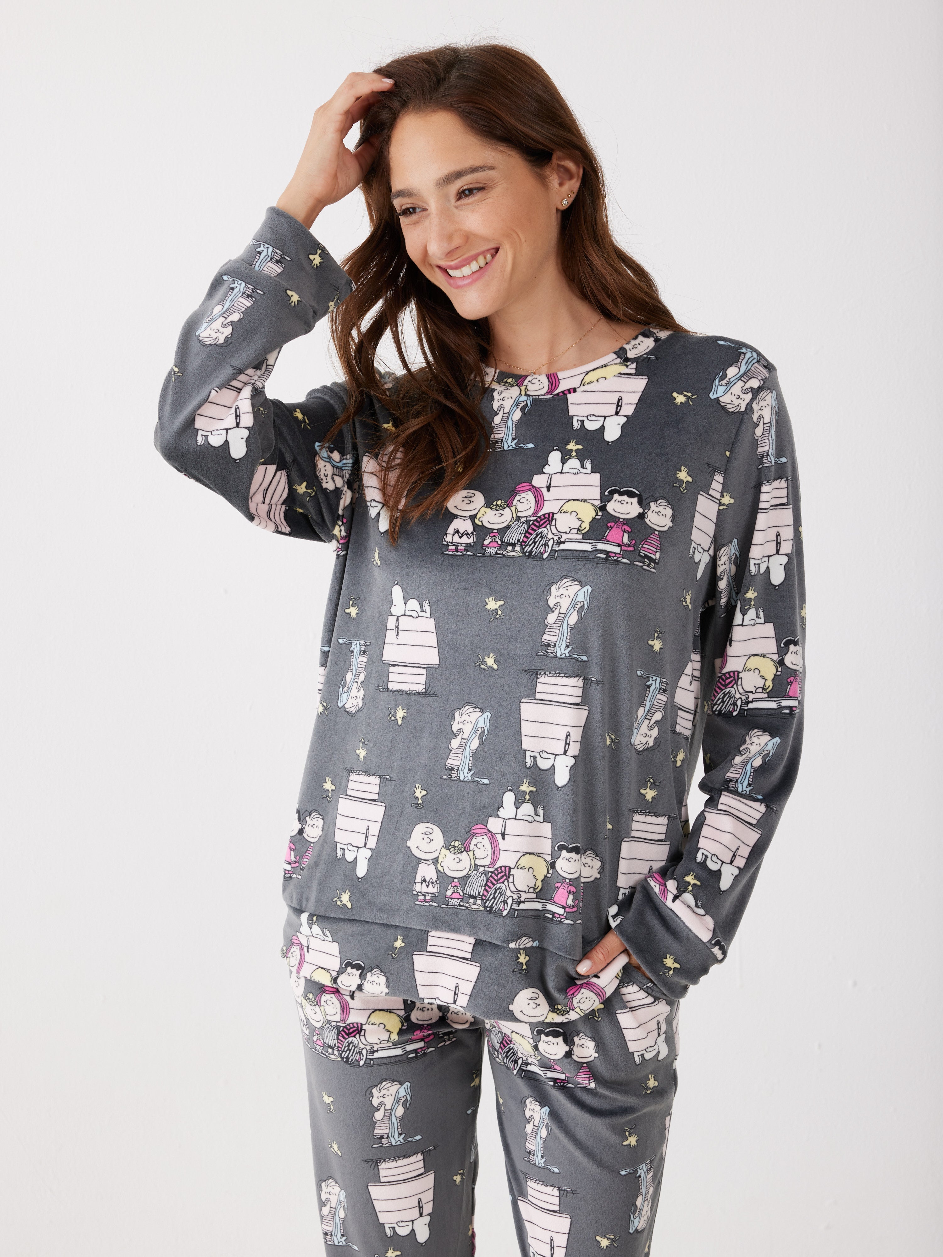 פיג'מה סנופי קטיפה - אפור כהה