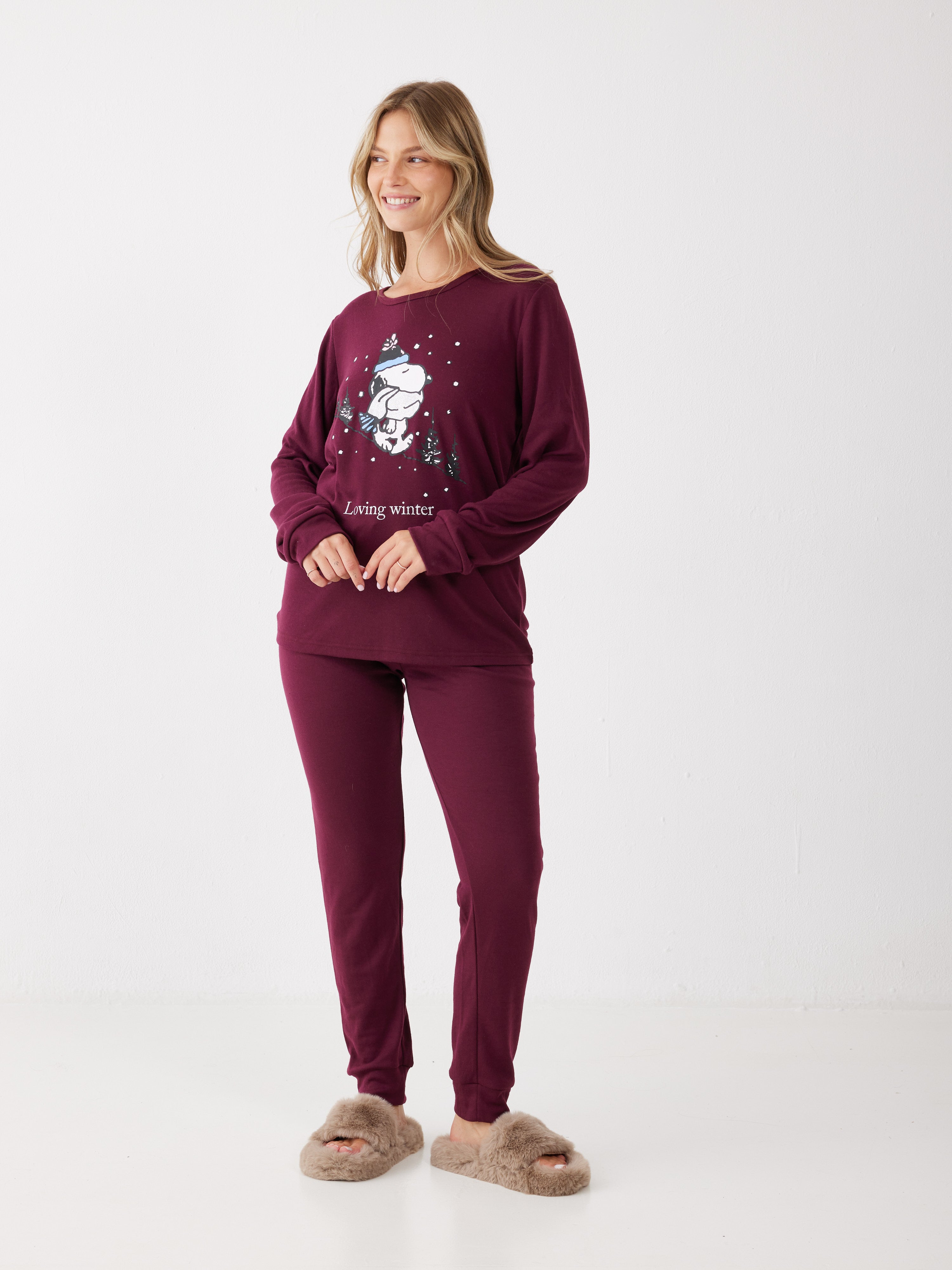 פיג'מת סנופי loving winter - בורדו